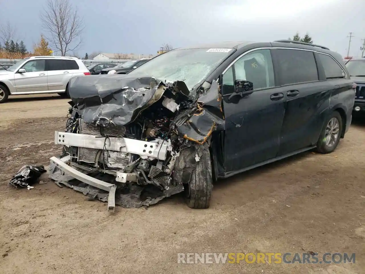 2 Photograph of a damaged car 5TDGRKEC8NS119762 TOYOTA SIENNA 2022