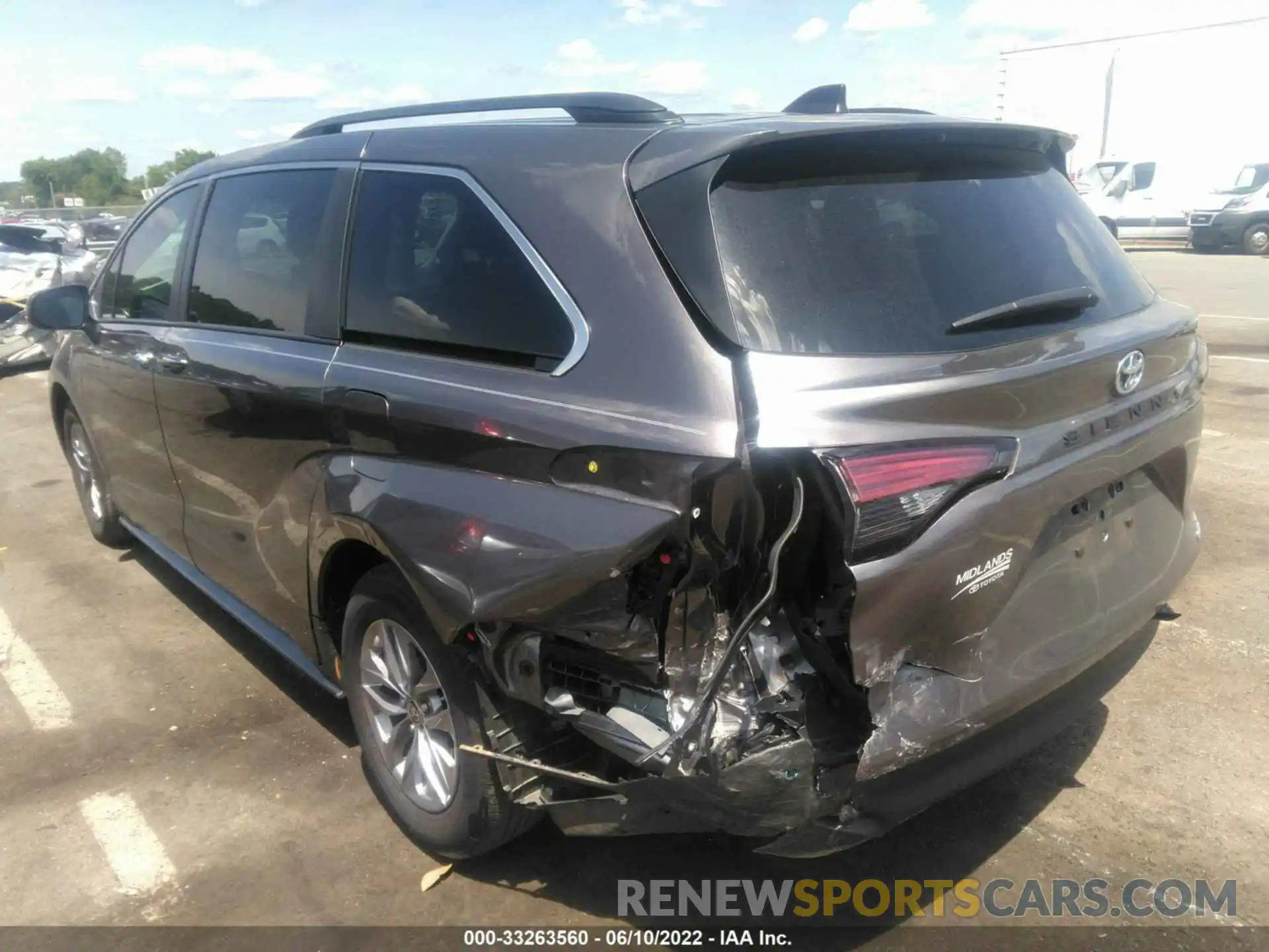 3 Photograph of a damaged car 5TDJRKEC0NS096497 TOYOTA SIENNA 2022