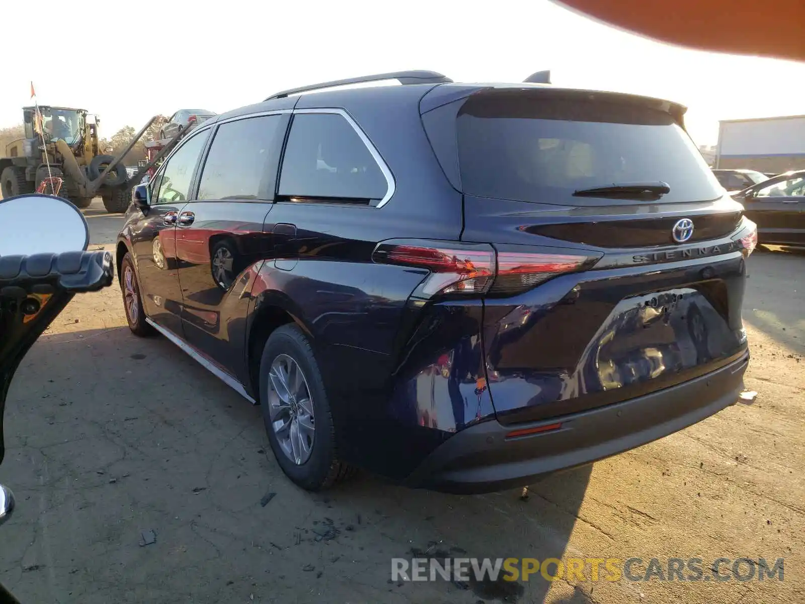 3 Photograph of a damaged car 5TDJRKEC1NS076811 TOYOTA SIENNA 2022