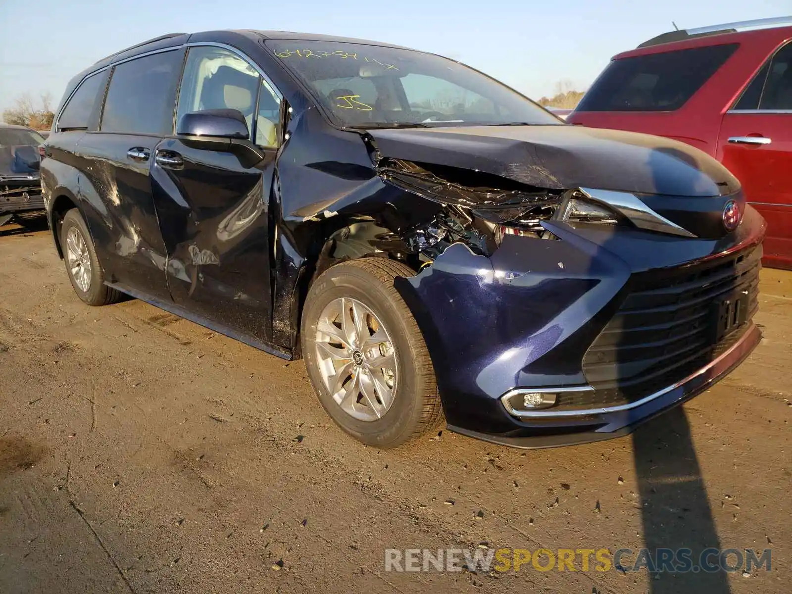 9 Photograph of a damaged car 5TDJRKEC1NS076811 TOYOTA SIENNA 2022