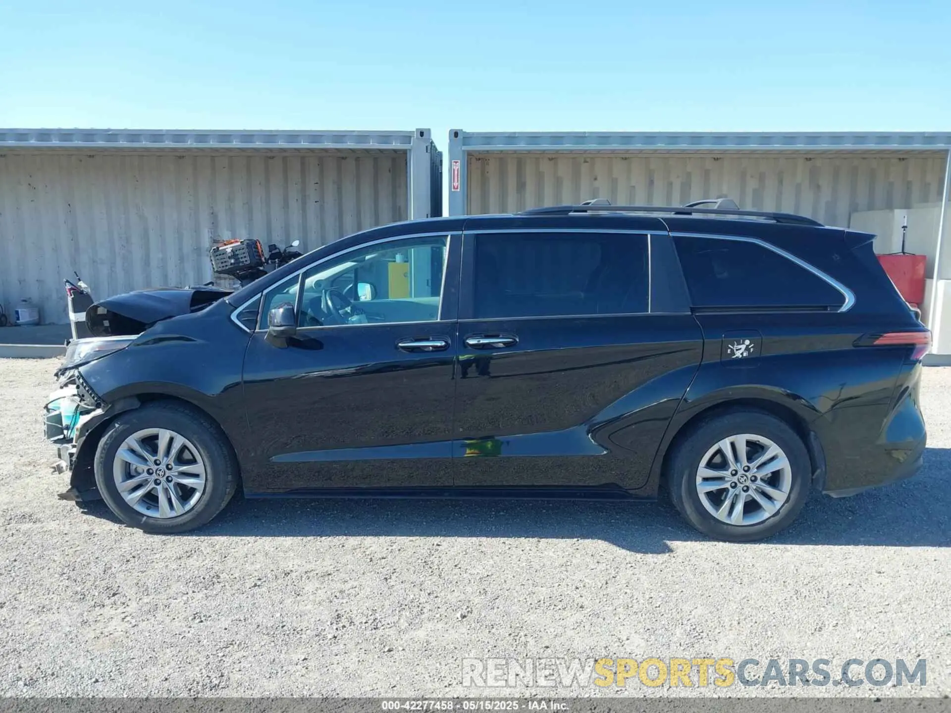 15 Photograph of a damaged car 5TDJRKEC1NS086089 TOYOTA SIENNA 2022