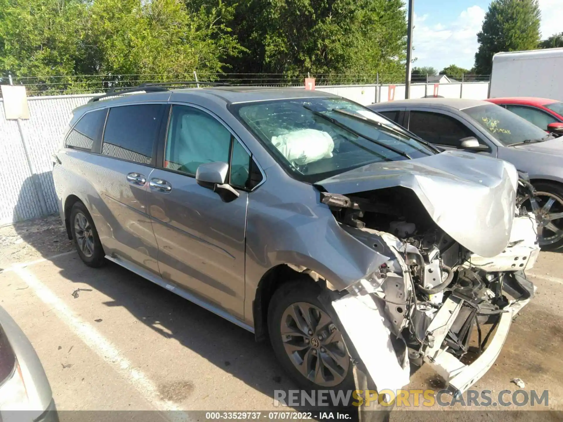 1 Photograph of a damaged car 5TDJRKEC3NS088779 TOYOTA SIENNA 2022