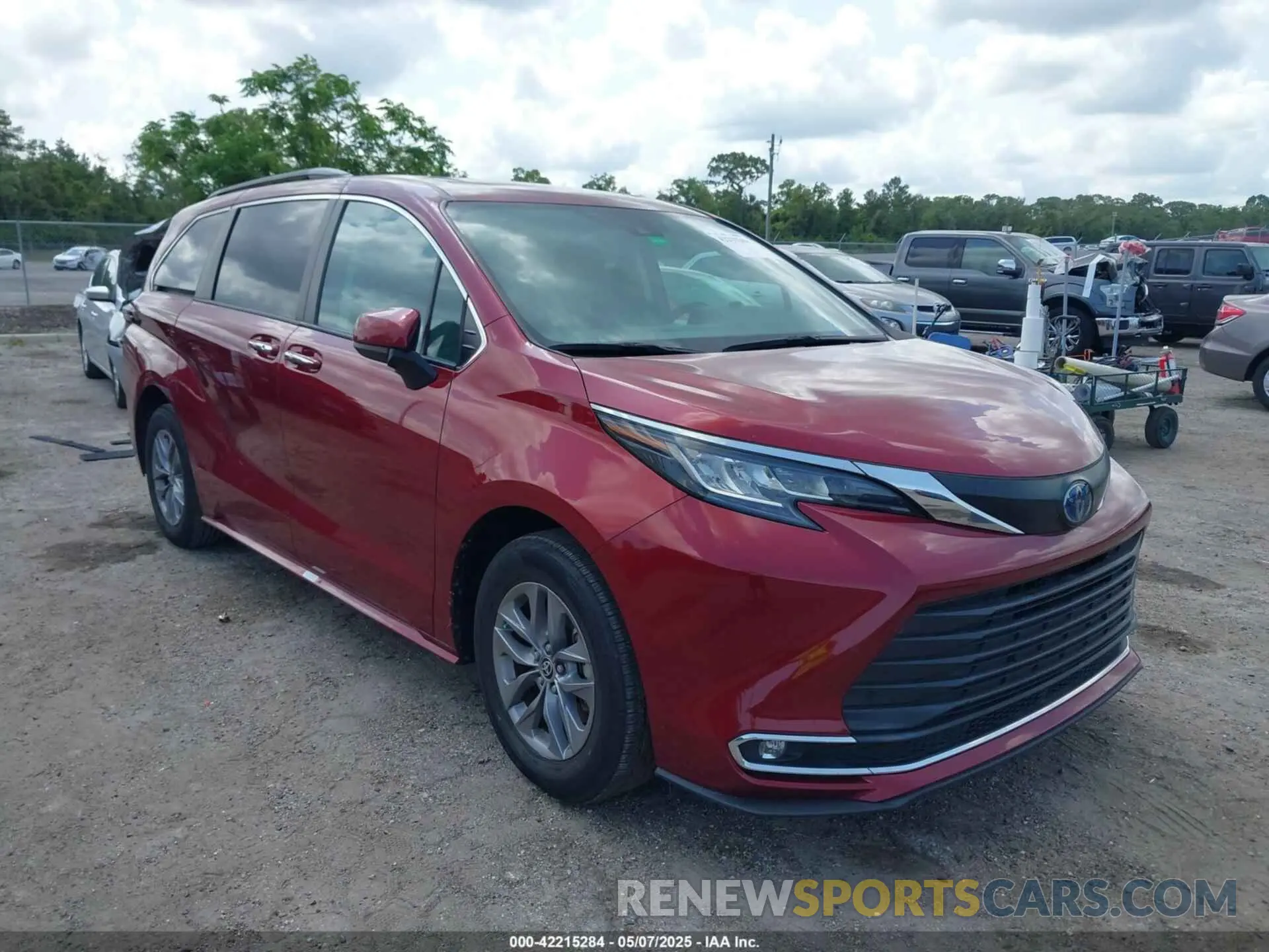 1 Photograph of a damaged car 5TDJRKEC3NS116029 TOYOTA SIENNA 2022