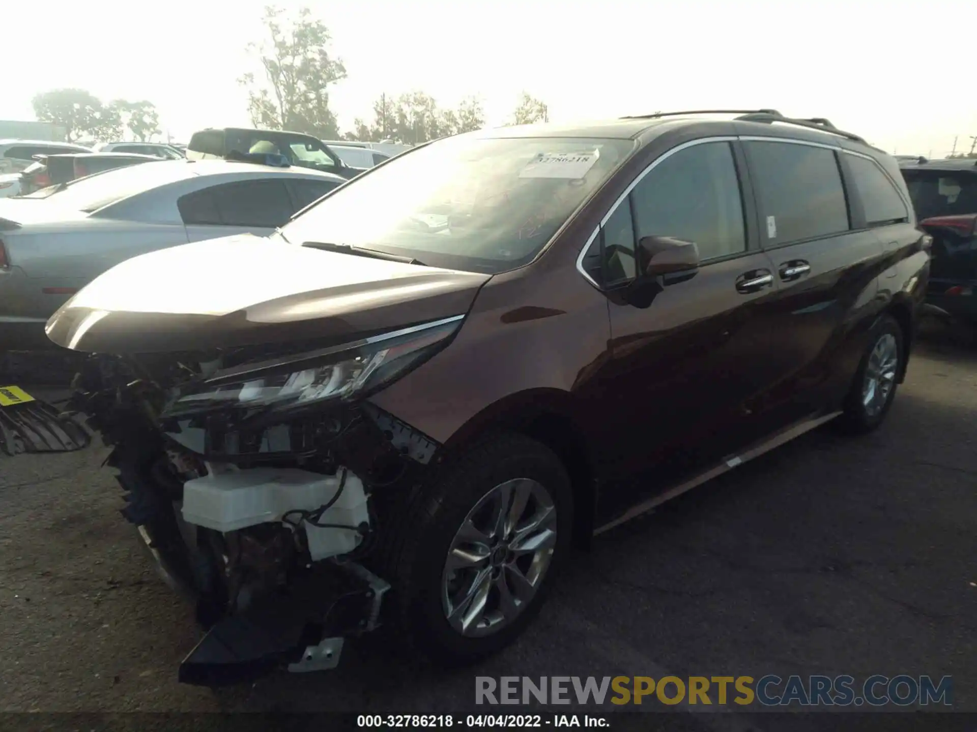 2 Photograph of a damaged car 5TDJRKEC6NS090297 TOYOTA SIENNA 2022