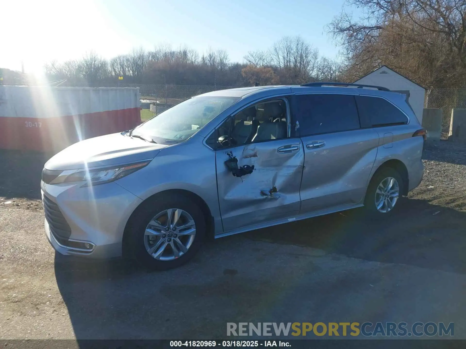 6 Photograph of a damaged car 5TDJRKEC9NS088219 TOYOTA SIENNA 2022