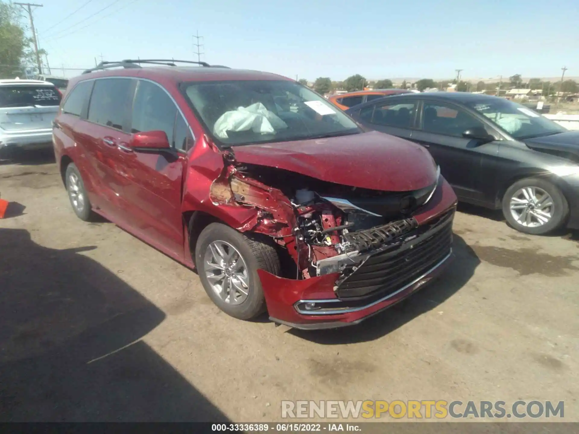 1 Photograph of a damaged car 5TDJRKEC9NS095185 TOYOTA SIENNA 2022