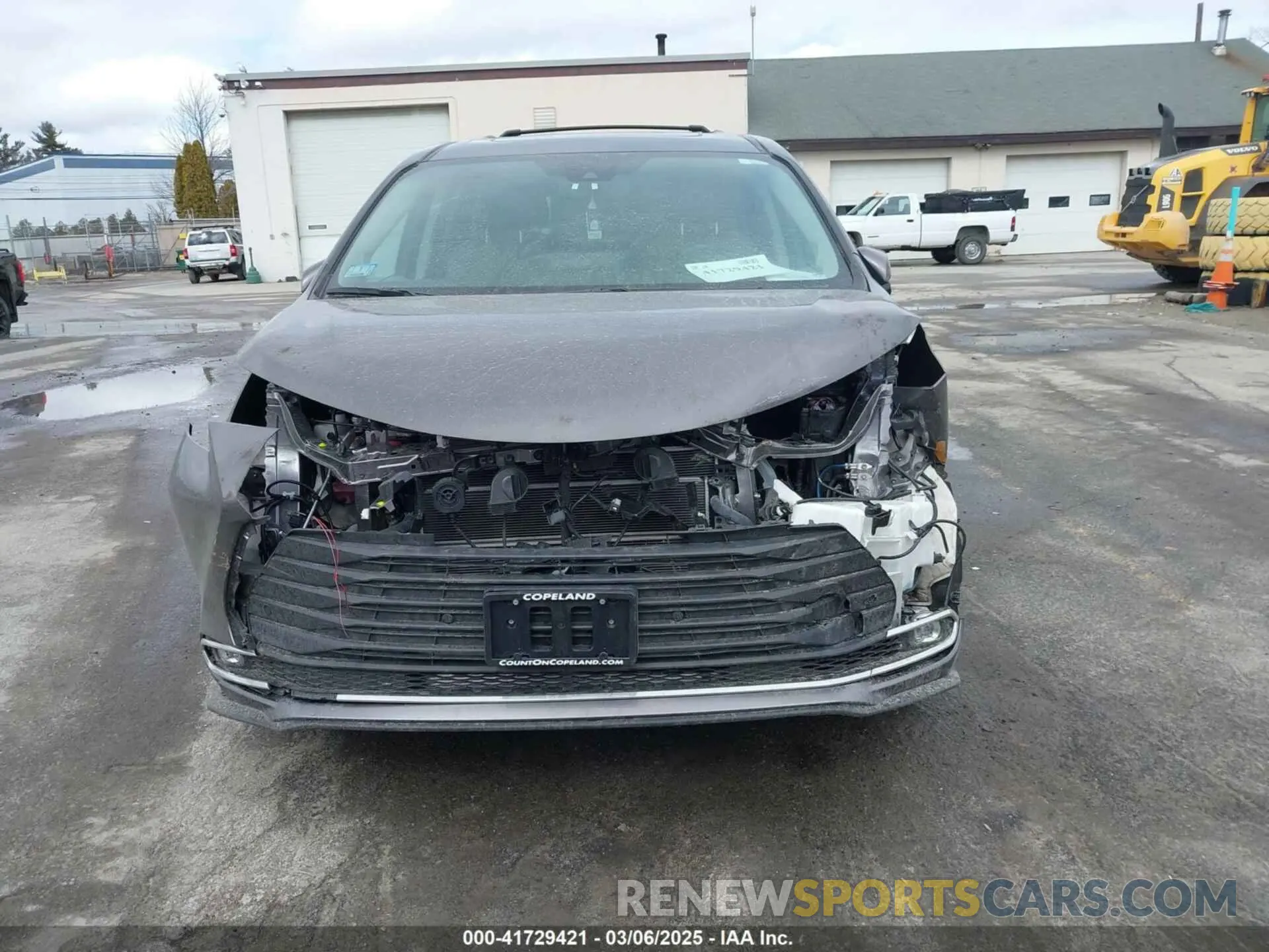 12 Photograph of a damaged car 5TDJSKFC2NS066081 TOYOTA SIENNA 2022
