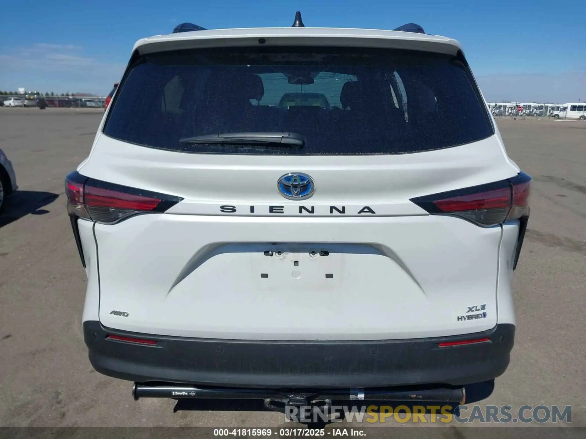 16 Photograph of a damaged car 5TDJSKFC7NS058980 TOYOTA SIENNA 2022