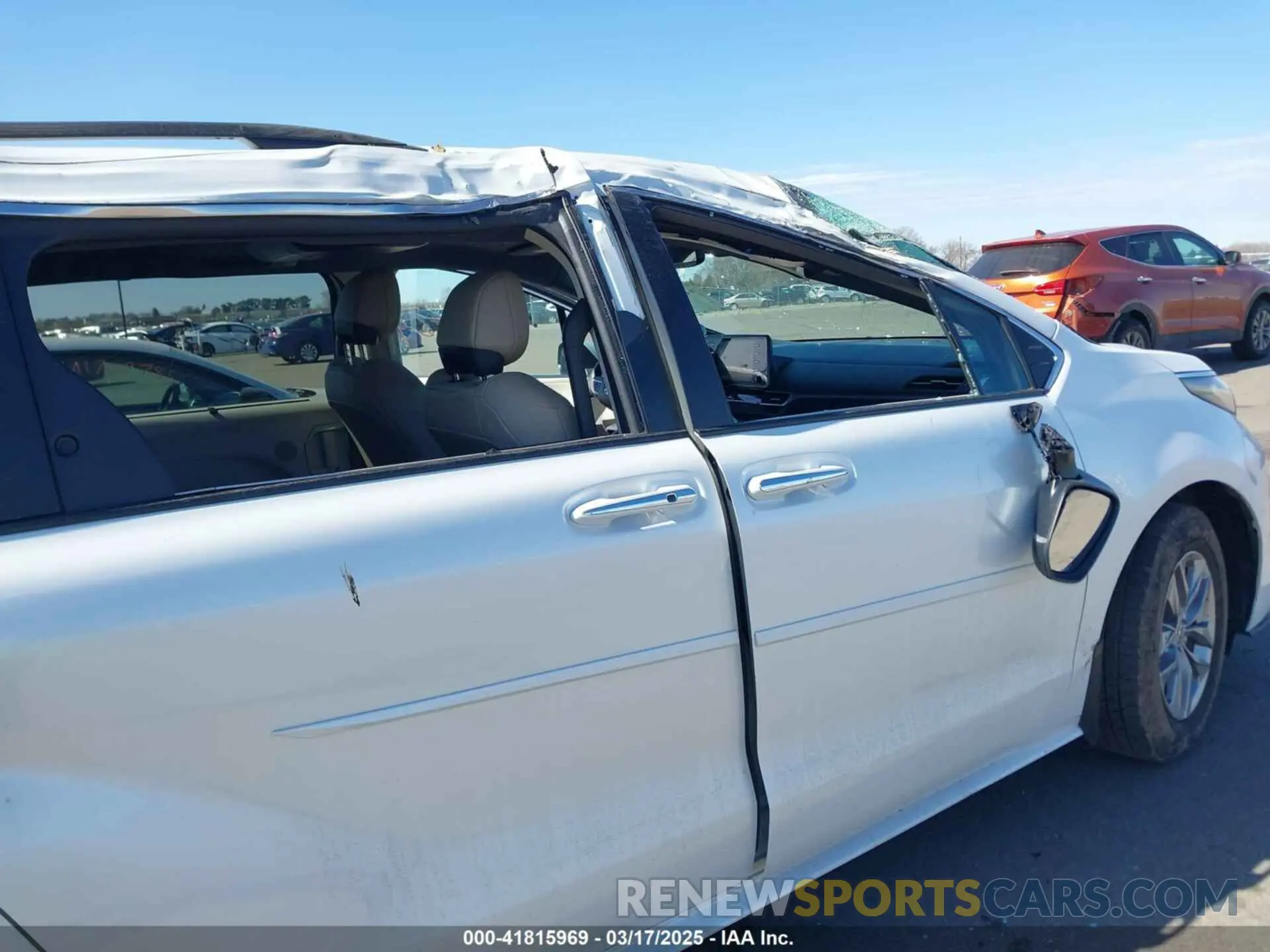 6 Photograph of a damaged car 5TDJSKFC7NS058980 TOYOTA SIENNA 2022
