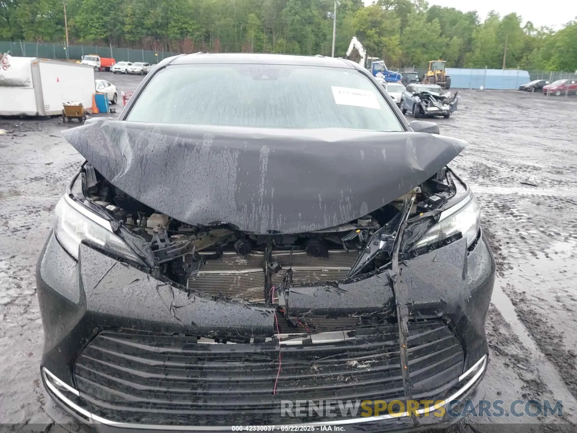 12 Photograph of a damaged car 5TDJSKFC7NS062964 TOYOTA SIENNA 2022