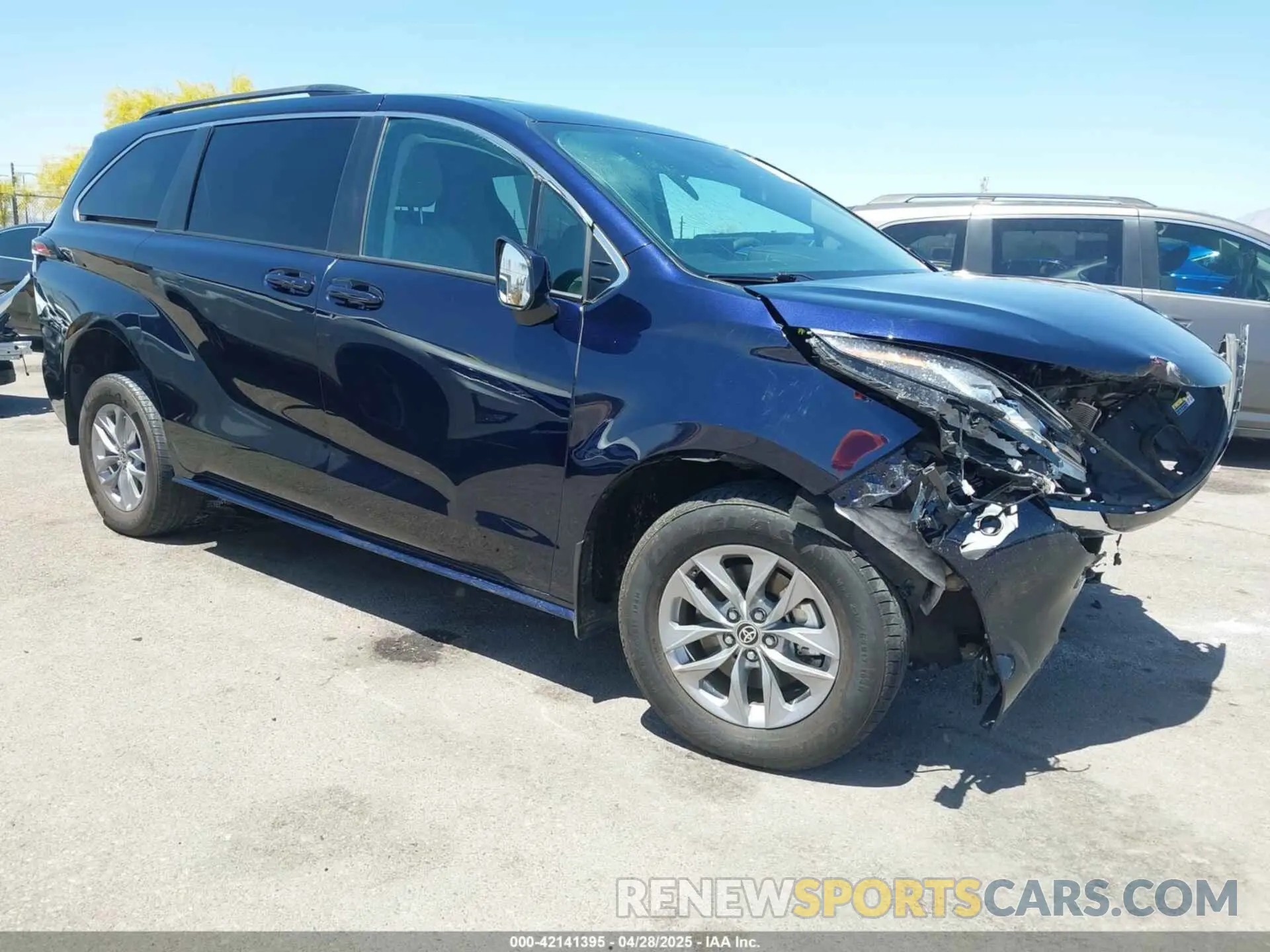 1 Photograph of a damaged car 5TDKRKEC0NS101136 TOYOTA SIENNA 2022