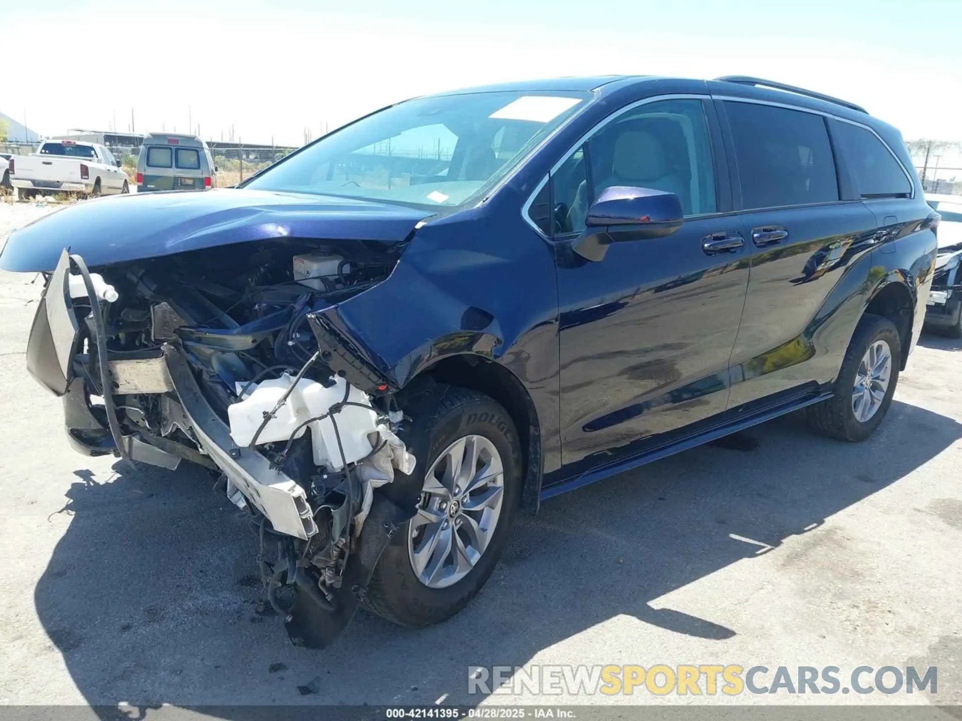 2 Photograph of a damaged car 5TDKRKEC0NS101136 TOYOTA SIENNA 2022