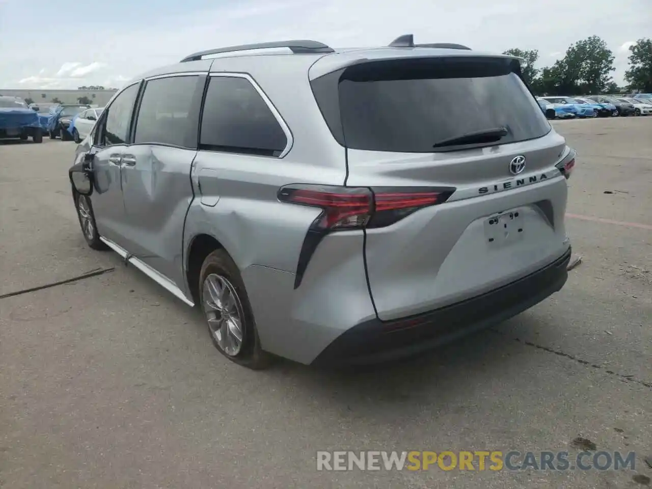 3 Photograph of a damaged car 5TDKRKEC1NS077848 TOYOTA SIENNA 2022