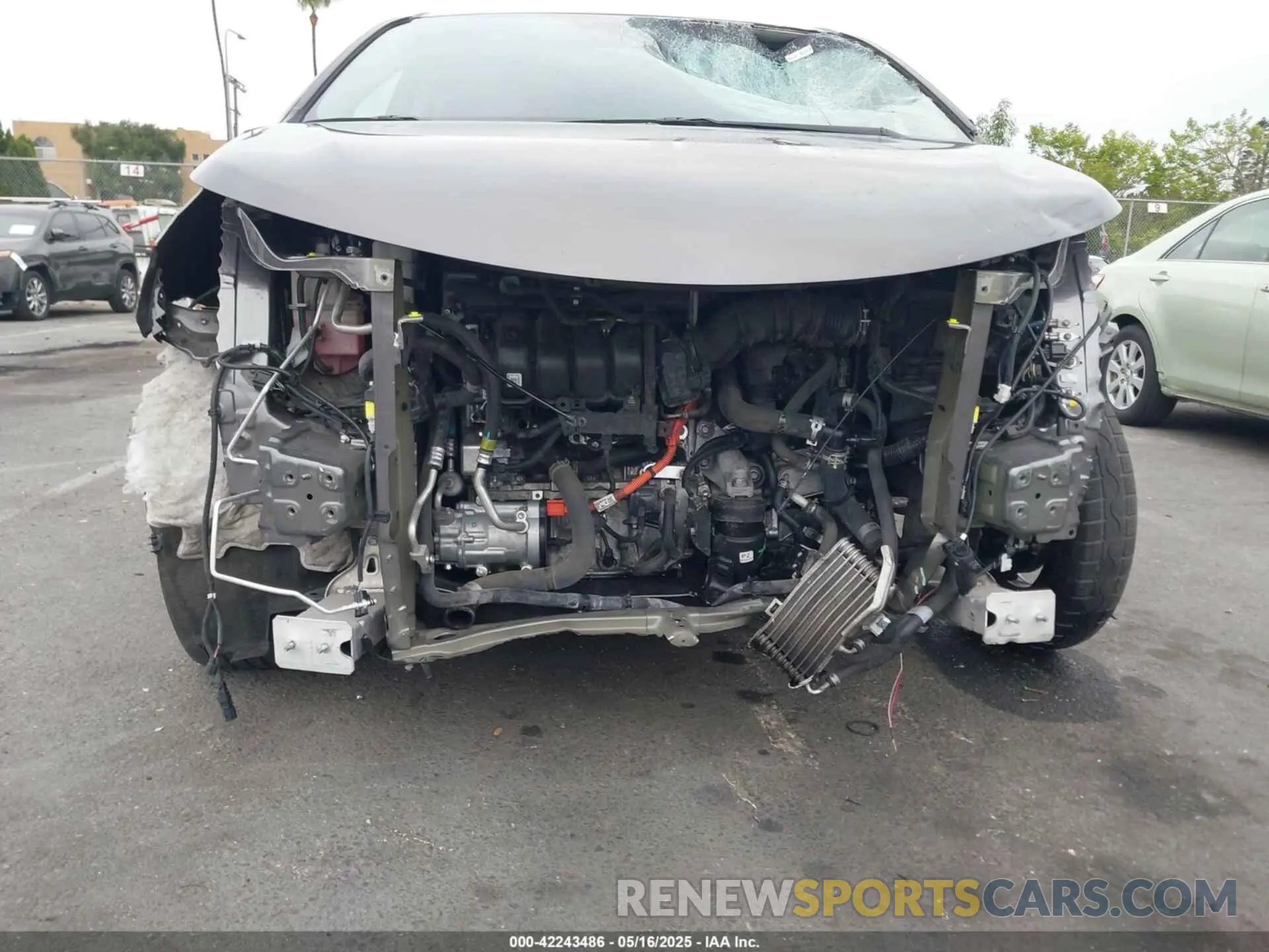 20 Photograph of a damaged car 5TDKRKEC1NS099302 TOYOTA SIENNA 2022