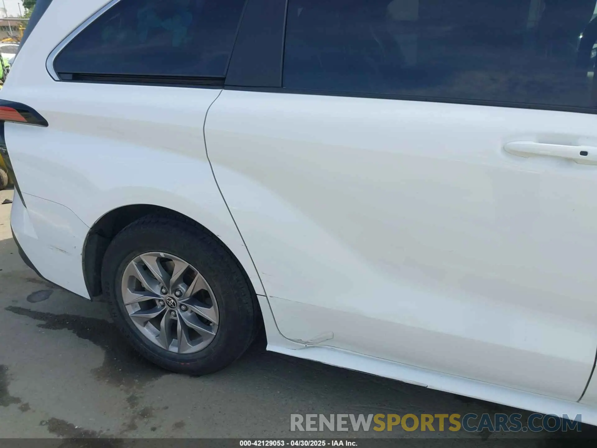 20 Photograph of a damaged car 5TDKRKEC3NS080928 TOYOTA SIENNA 2022