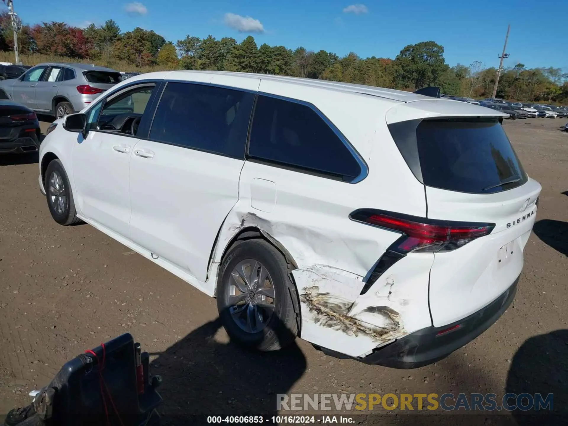 6 Photograph of a damaged car 5TDKRKEC4NS101057 TOYOTA SIENNA 2022