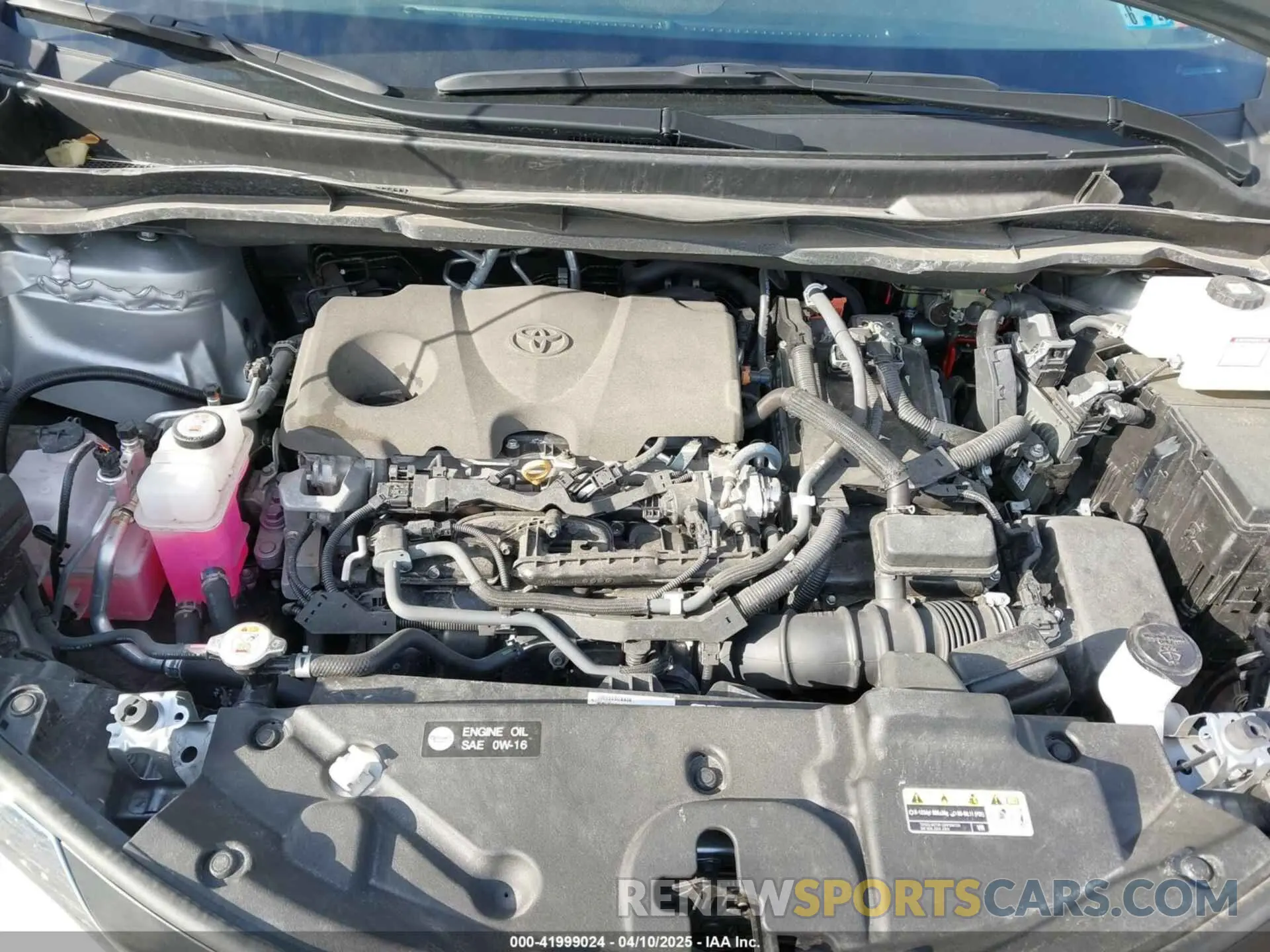 10 Photograph of a damaged car 5TDKRKEC4NS114889 TOYOTA SIENNA 2022