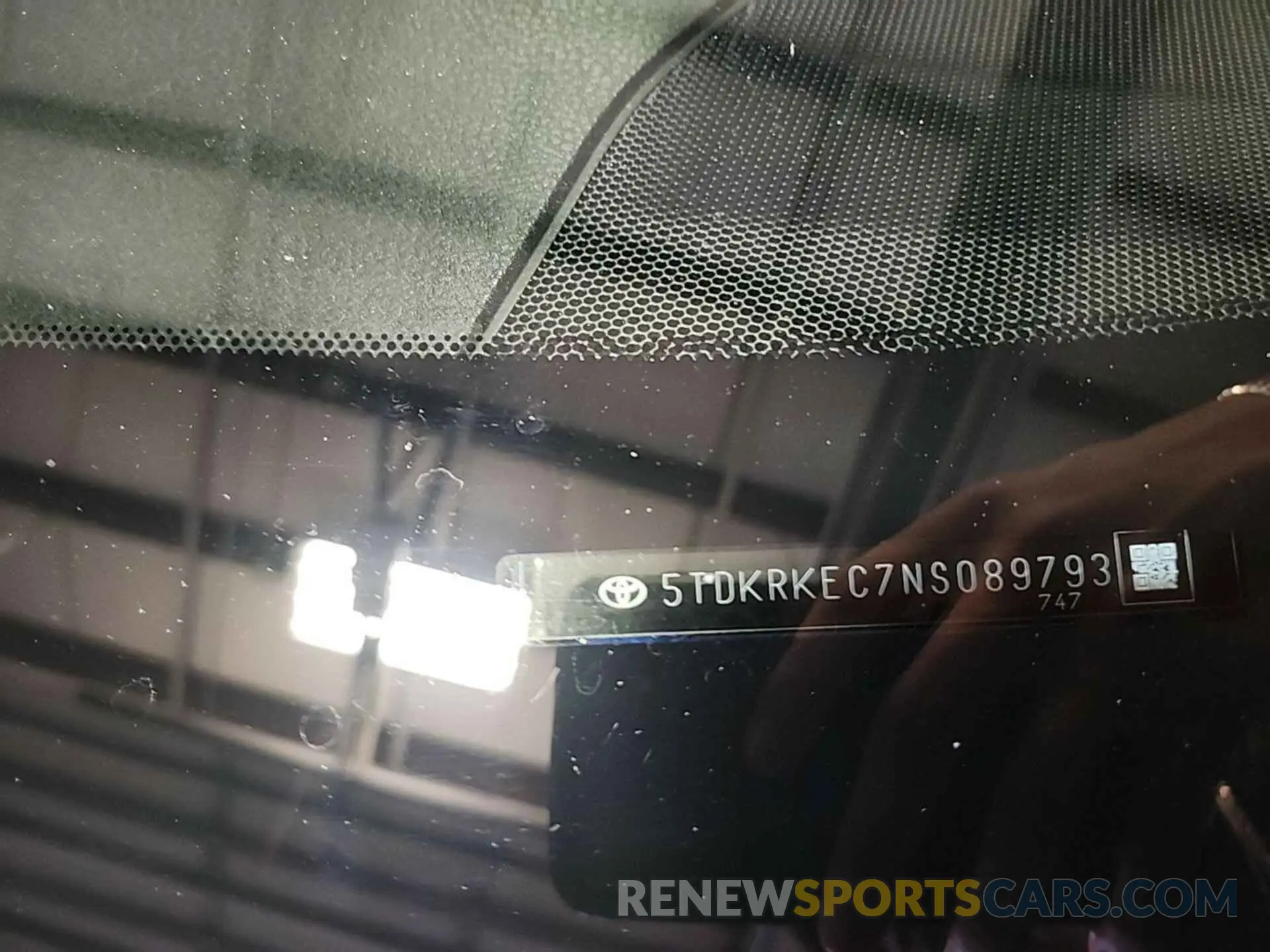 12 Photograph of a damaged car 5TDKRKEC7NS089793 TOYOTA SIENNA 2022