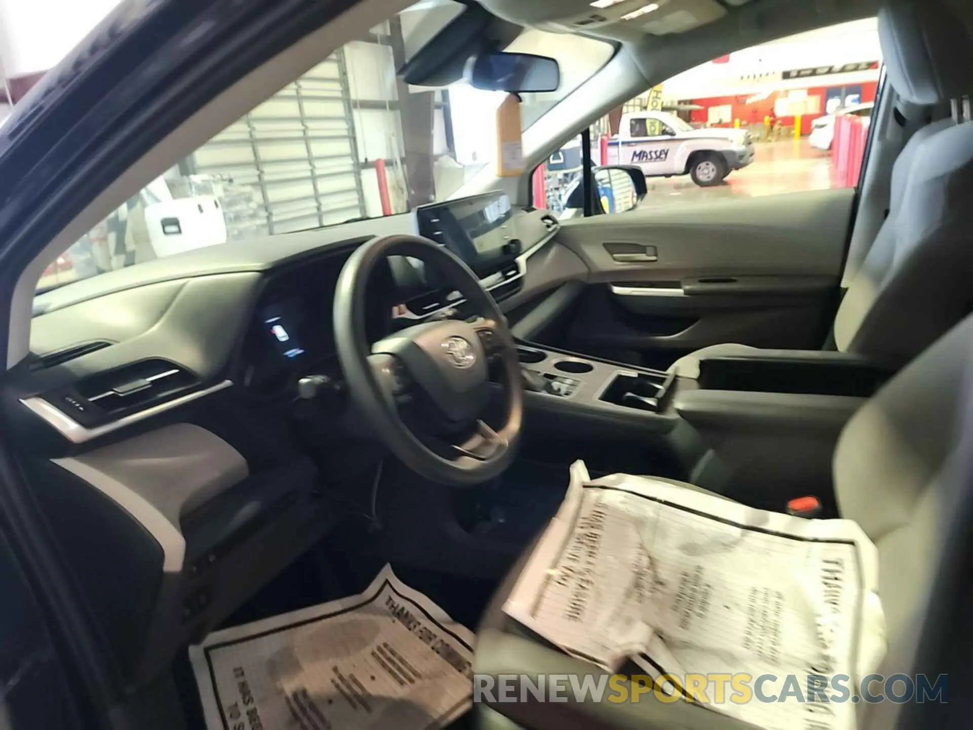 22 Photograph of a damaged car 5TDKRKEC7NS089793 TOYOTA SIENNA 2022