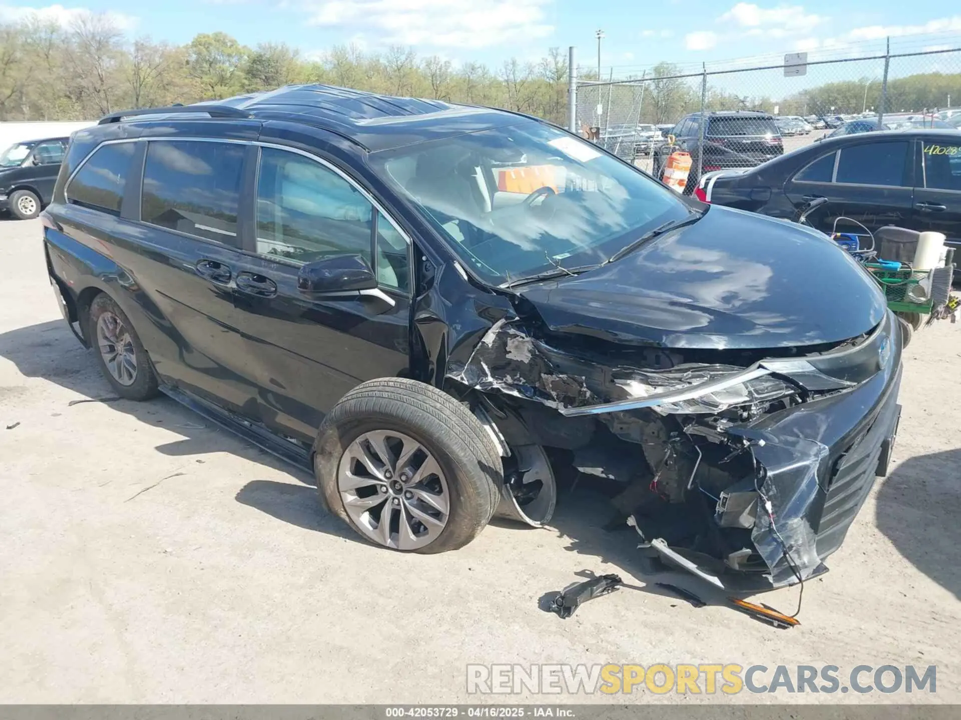 1 Photograph of a damaged car 5TDKSKFC1NS073088 TOYOTA SIENNA 2022