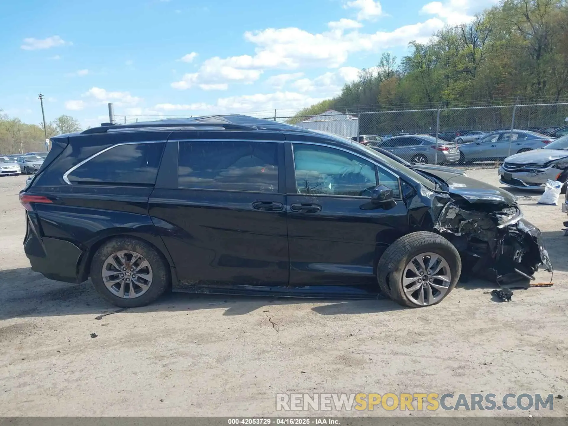 13 Photograph of a damaged car 5TDKSKFC1NS073088 TOYOTA SIENNA 2022