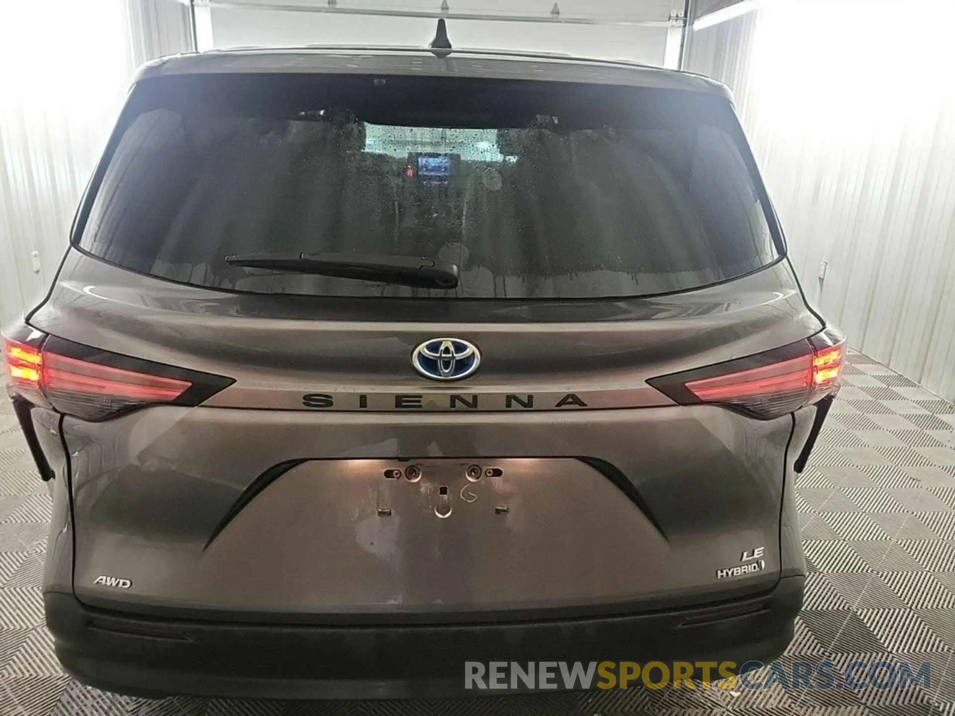 23 Photograph of a damaged car 5TDKSKFC2NS047017 TOYOTA SIENNA 2022
