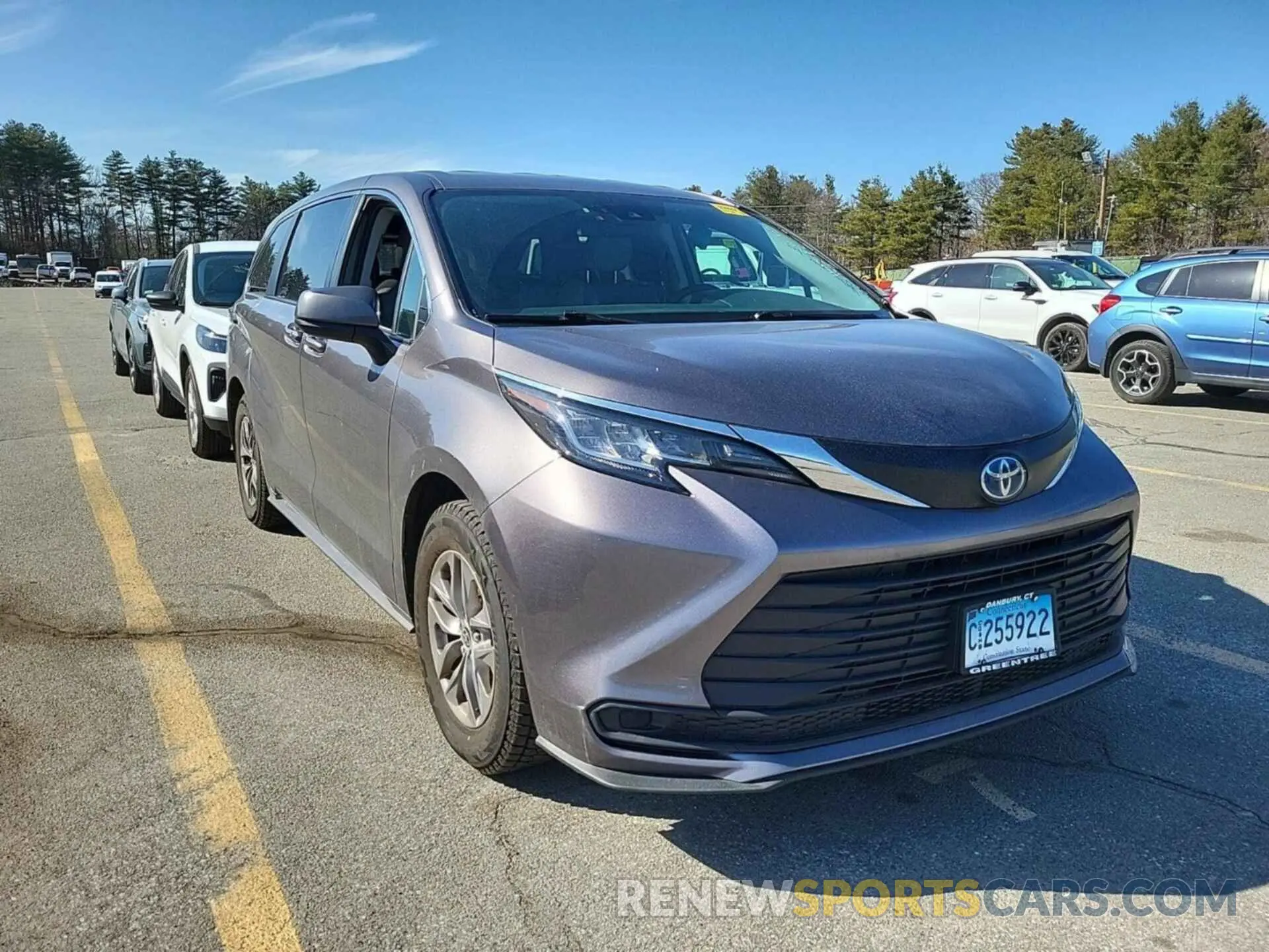 42 Photograph of a damaged car 5TDKSKFC2NS047017 TOYOTA SIENNA 2022