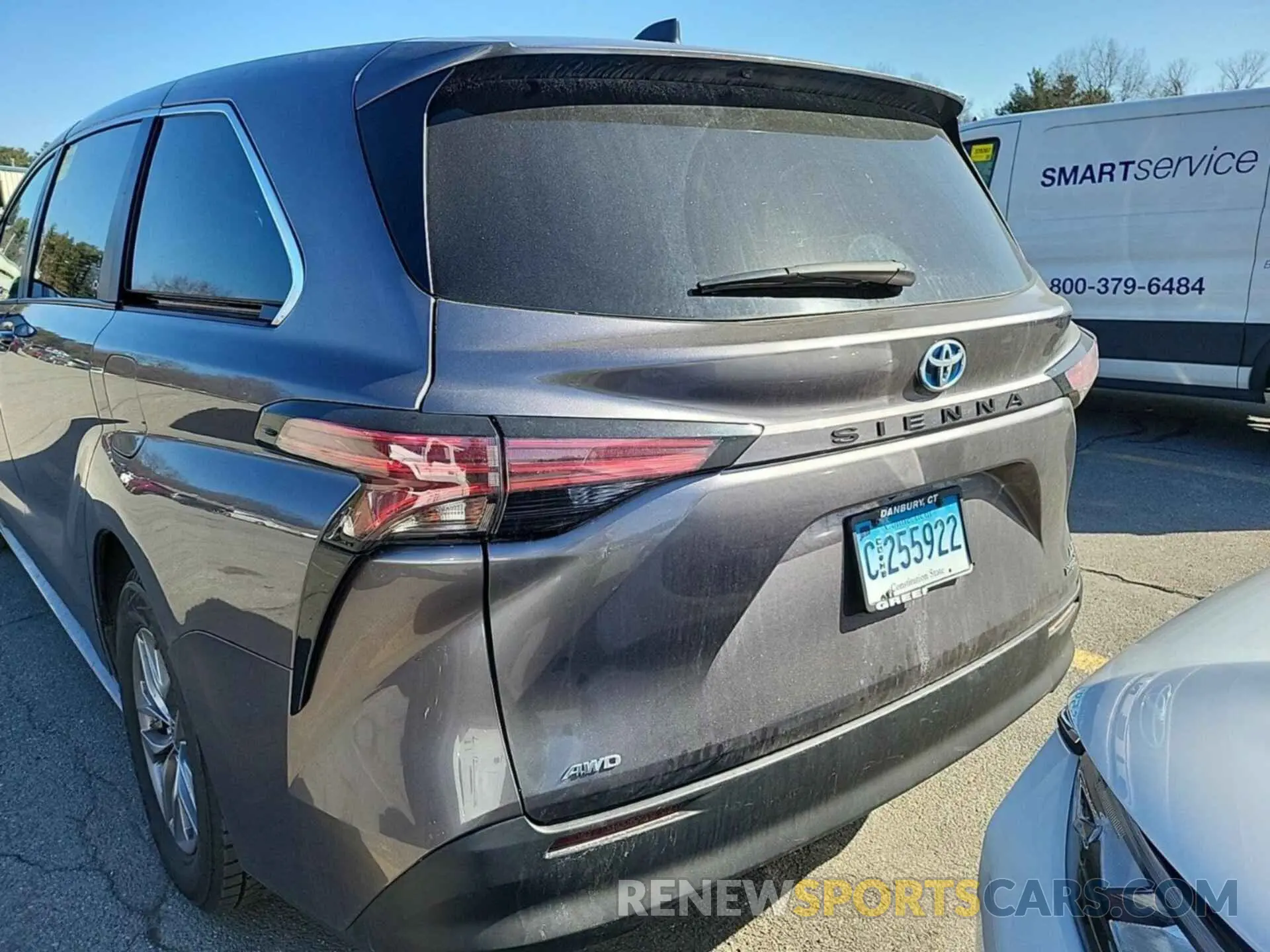 9 Photograph of a damaged car 5TDKSKFC2NS047017 TOYOTA SIENNA 2022