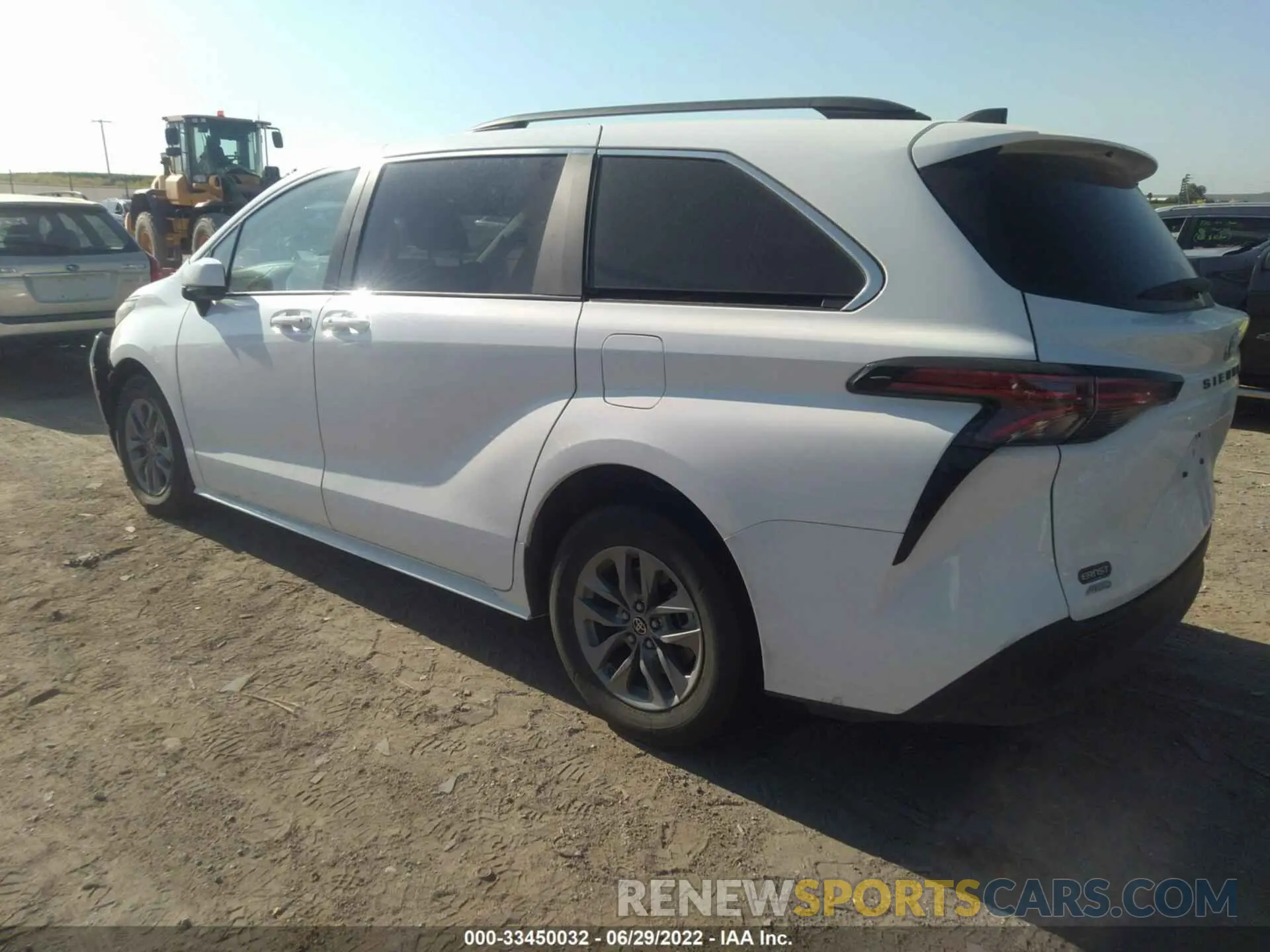 3 Photograph of a damaged car 5TDKSKFC8NS045434 TOYOTA SIENNA 2022