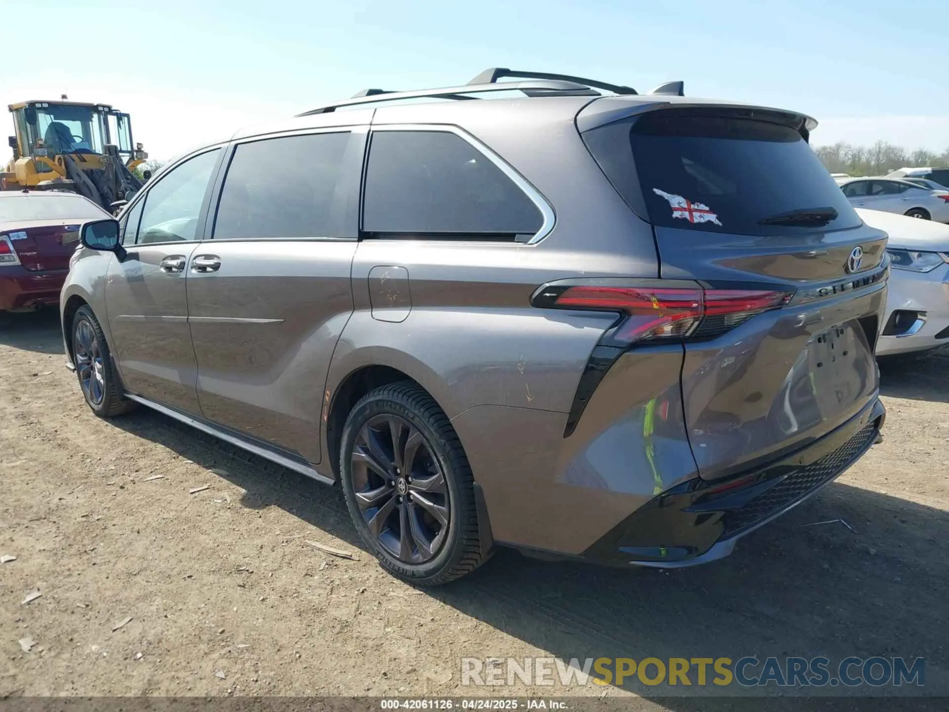3 Photograph of a damaged car 5TDXRKEC2NS108482 TOYOTA SIENNA 2022