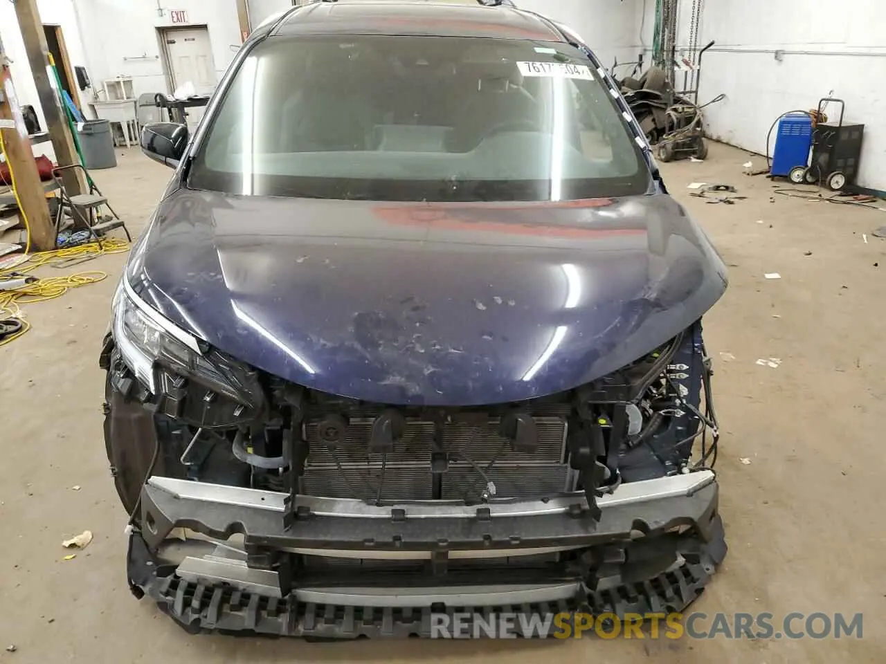 5 Photograph of a damaged car 5TDXRKEC2NS136251 TOYOTA SIENNA 2022