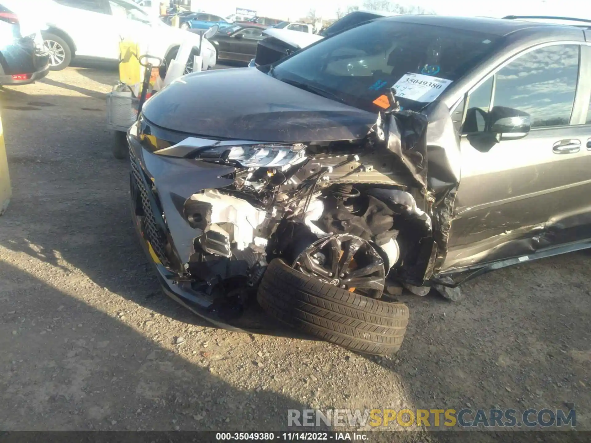 6 Photograph of a damaged car 5TDXRKEC4NS133335 TOYOTA SIENNA 2022