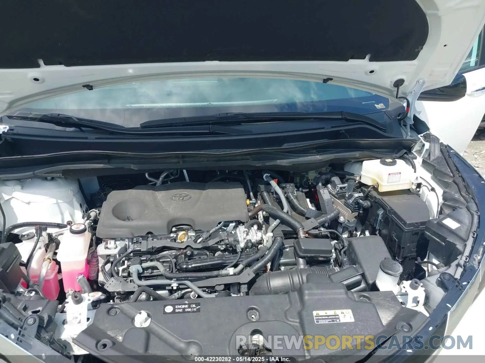10 Photograph of a damaged car 5TDXRKEC8NS102962 TOYOTA SIENNA 2022