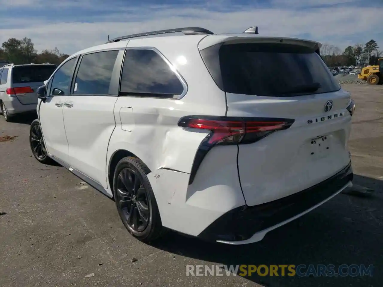 2 Photograph of a damaged car 5TDXRKECXNS080768 TOYOTA SIENNA 2022