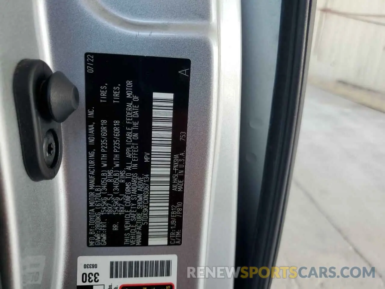 13 Photograph of a damaged car 5TDXSKFCXNS067134 TOYOTA SIENNA 2022