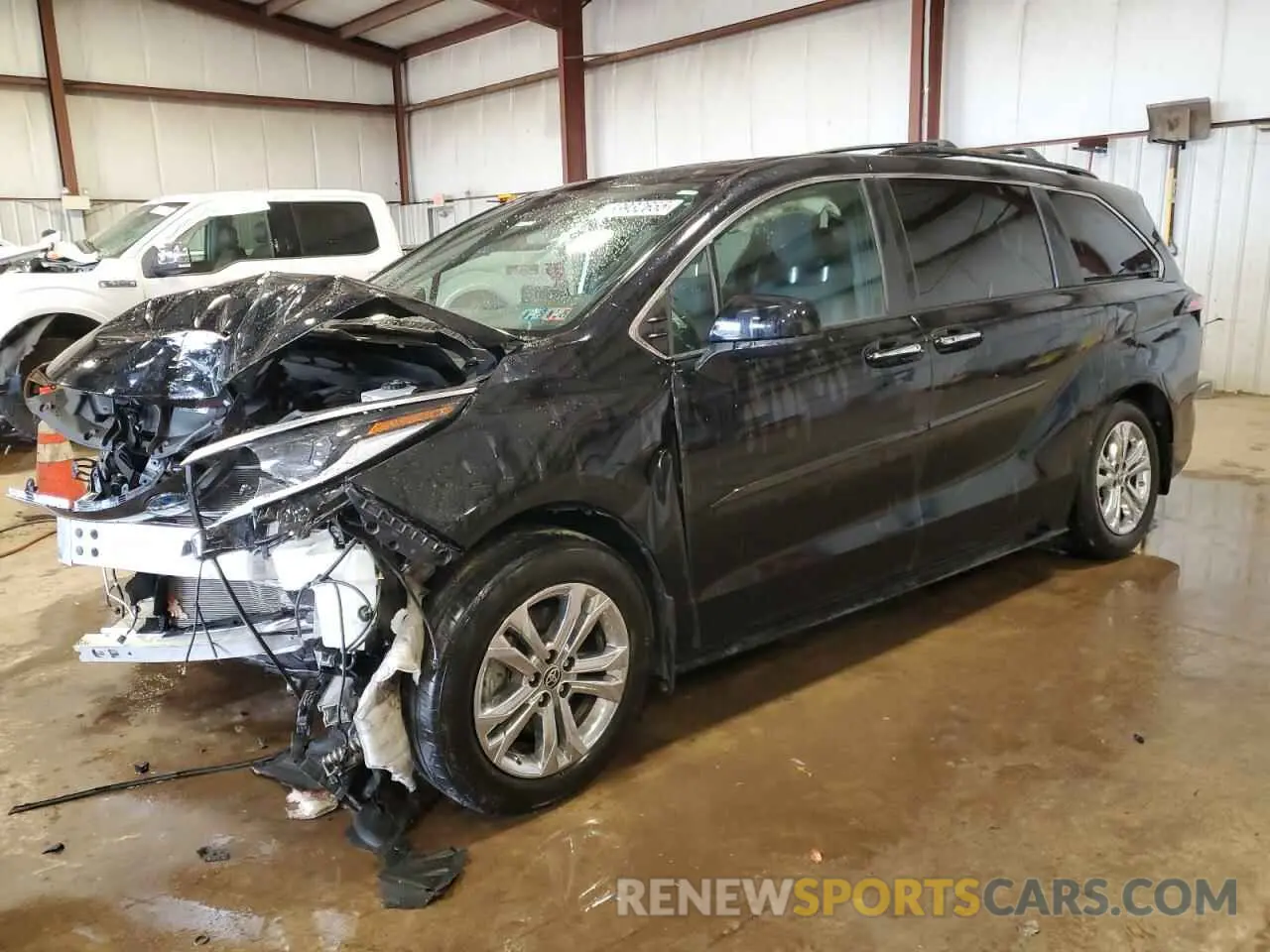 1 Photograph of a damaged car 5TDXSKFCXNS071524 TOYOTA SIENNA 2022
