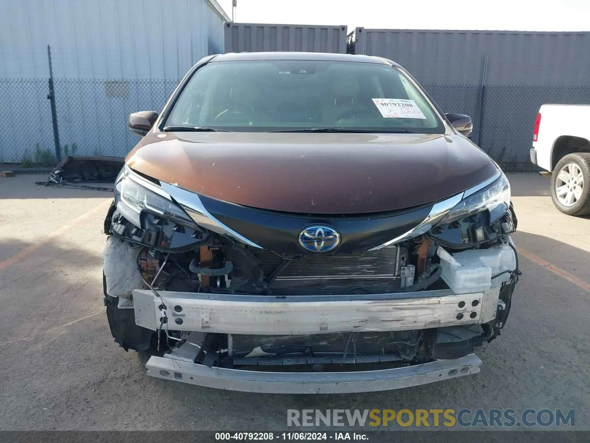 6 Photograph of a damaged car 5TDYRKEC1NS081585 TOYOTA SIENNA 2022