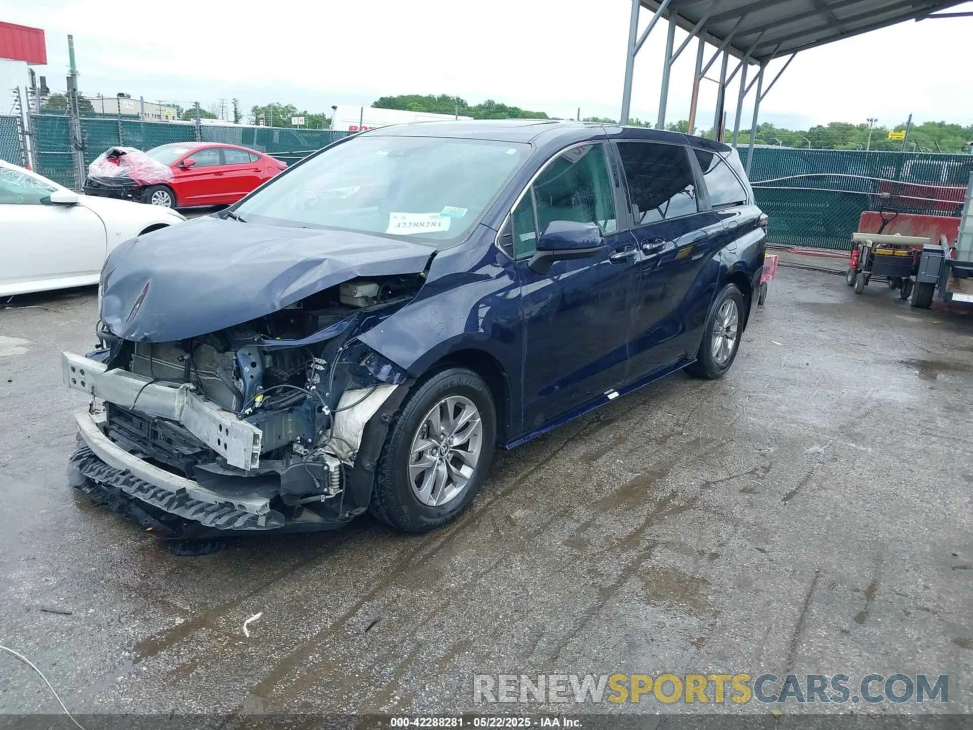 2 Photograph of a damaged car 5TDYRKEC1NS125083 TOYOTA SIENNA 2022