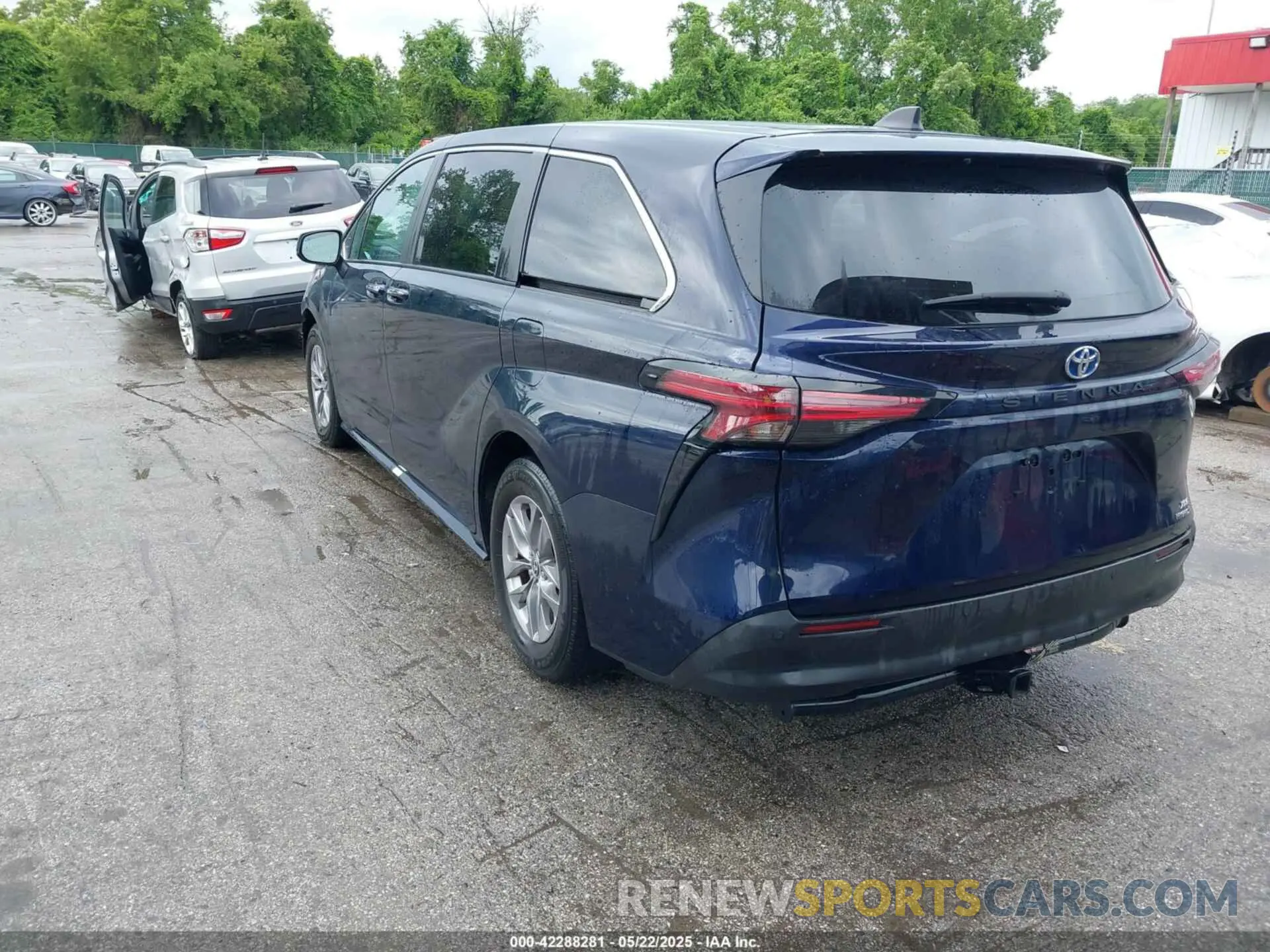 3 Photograph of a damaged car 5TDYRKEC1NS125083 TOYOTA SIENNA 2022