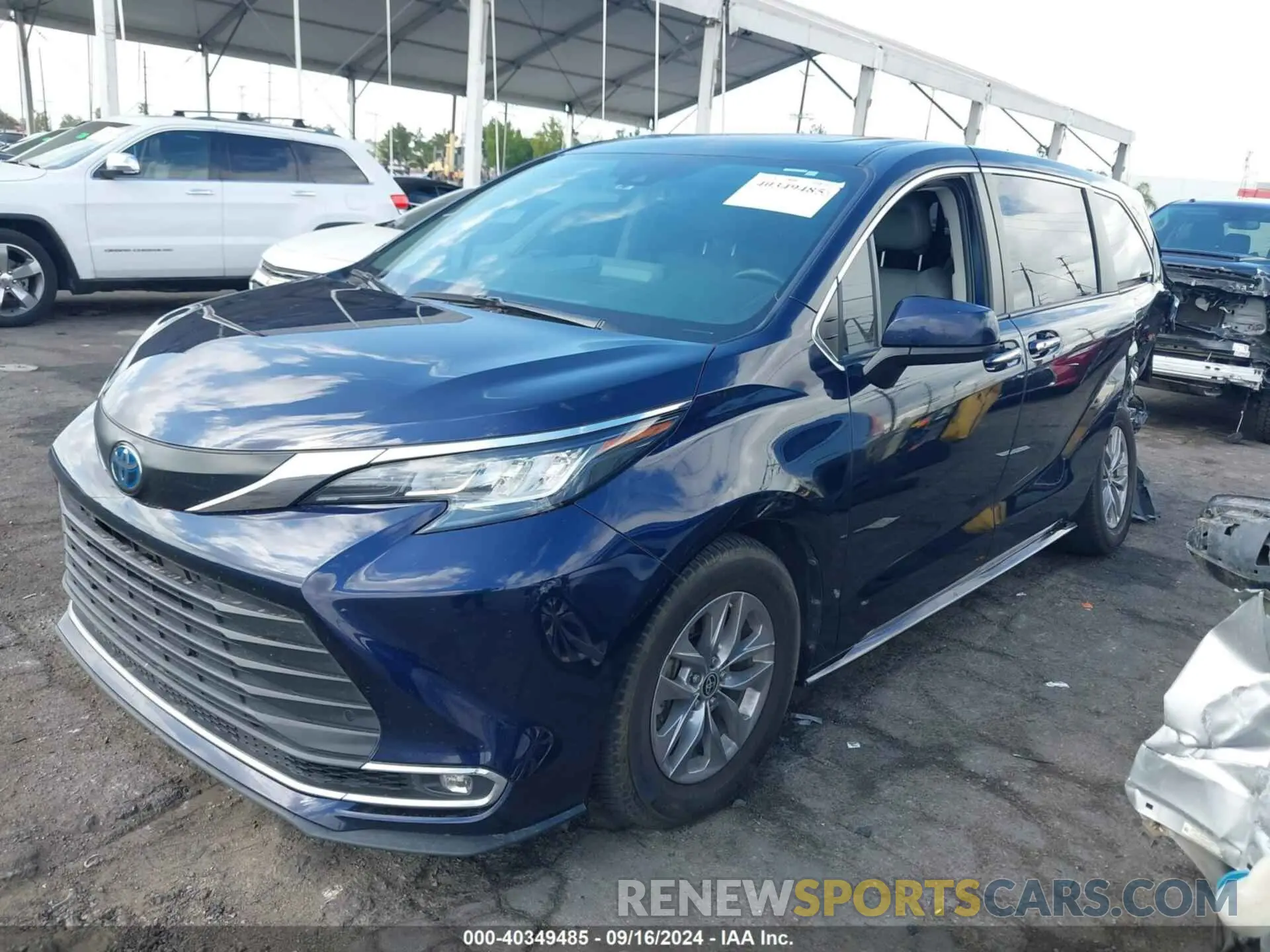 2 Photograph of a damaged car 5TDYRKEC2NS121155 TOYOTA SIENNA 2022