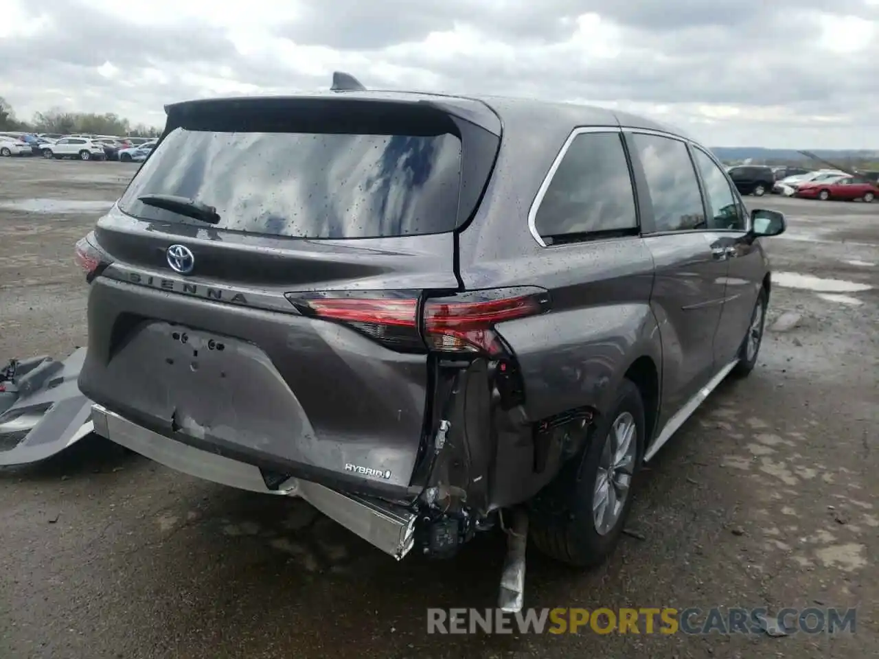 4 Photograph of a damaged car 5TDYRKEC3NS089753 TOYOTA SIENNA 2022