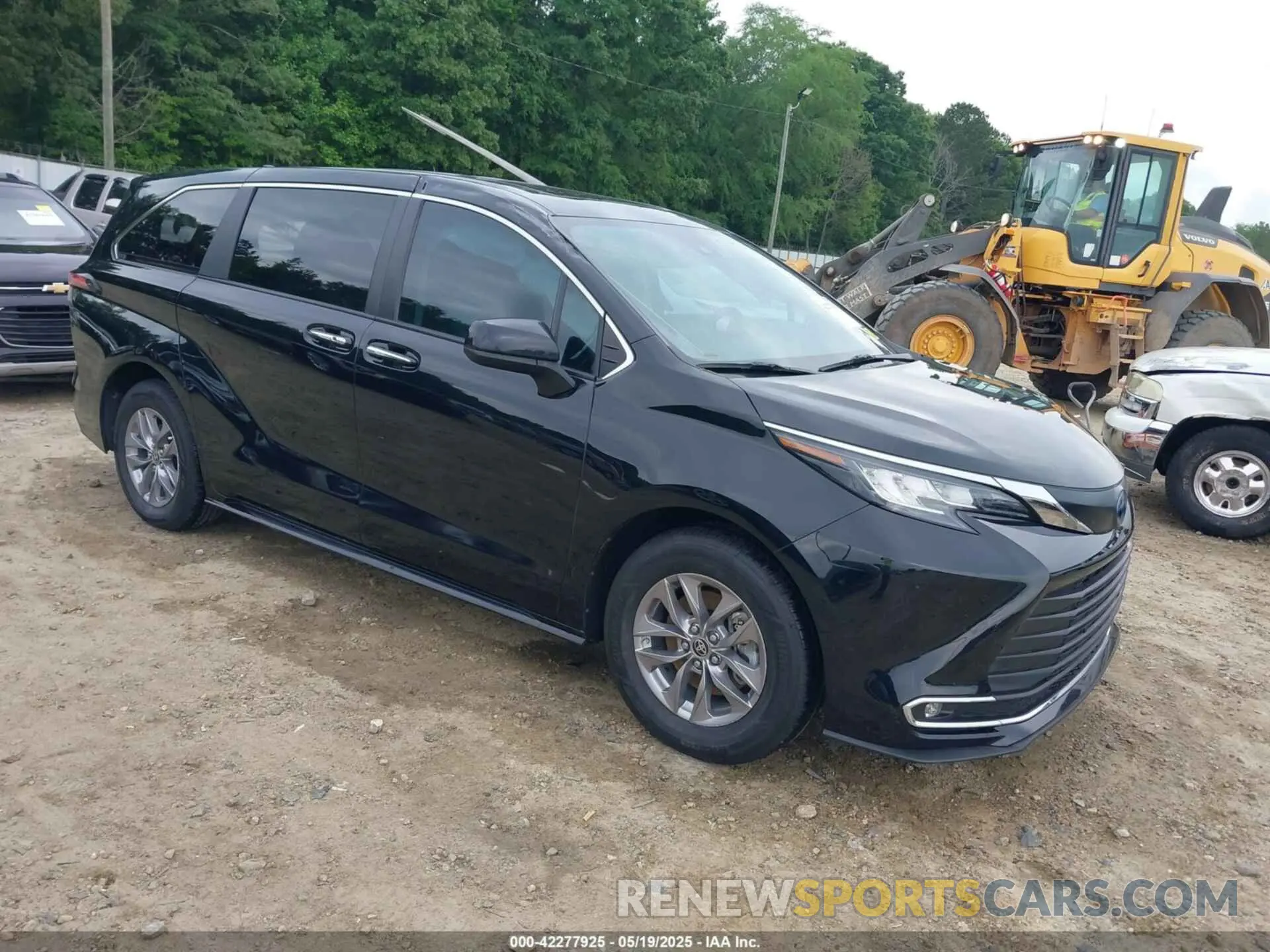 1 Photograph of a damaged car 5TDYRKEC3NS126025 TOYOTA SIENNA 2022