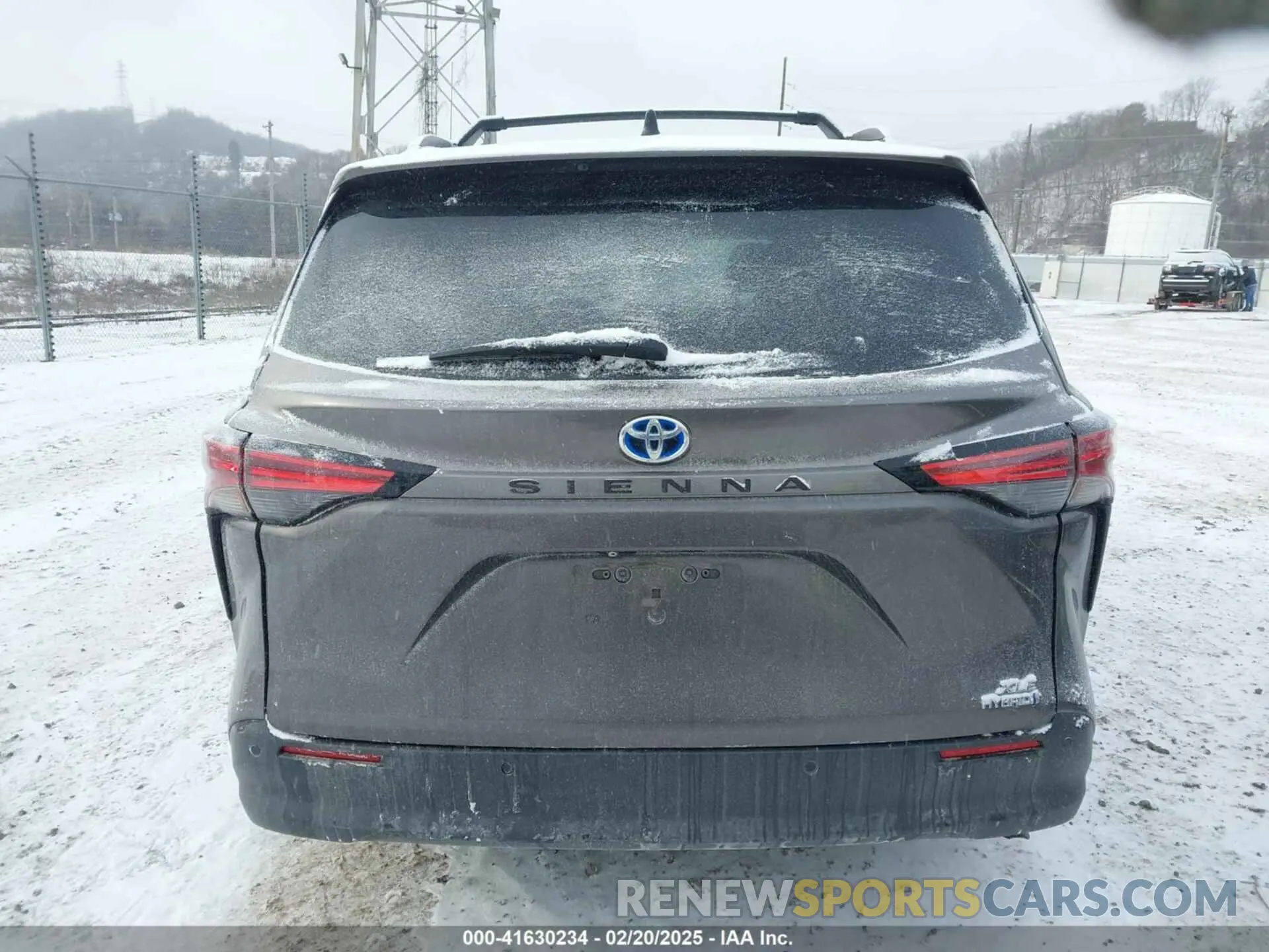 16 Photograph of a damaged car 5TDYRKEC4NS120170 TOYOTA SIENNA 2022