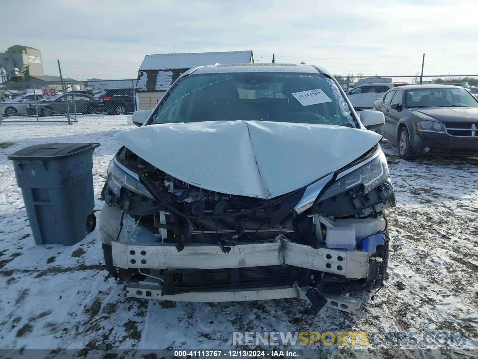 13 Photograph of a damaged car 5TDYRKEC6NS078018 TOYOTA SIENNA 2022