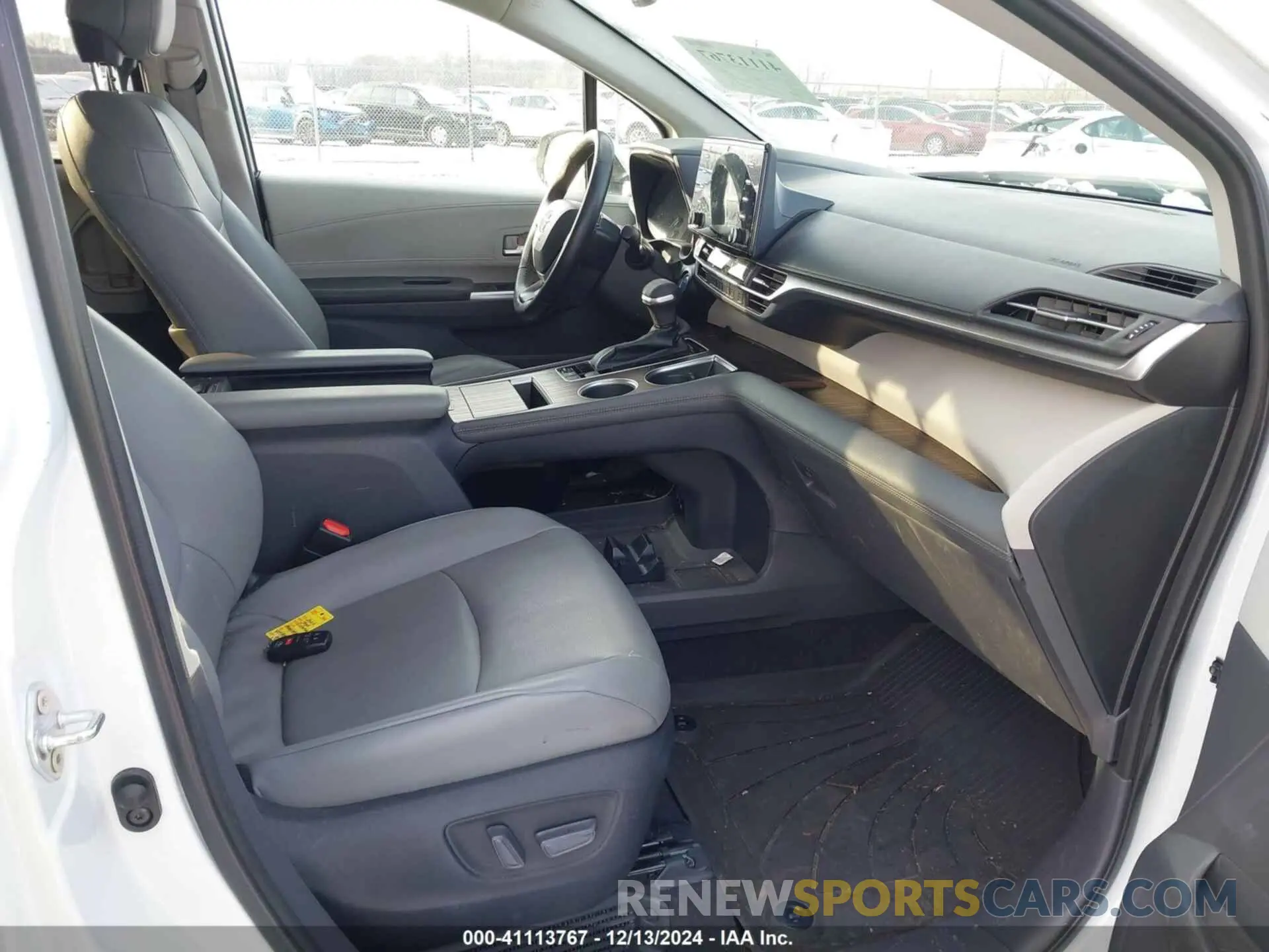 5 Photograph of a damaged car 5TDYRKEC6NS078018 TOYOTA SIENNA 2022