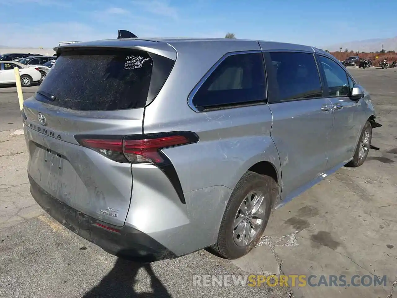 4 Photograph of a damaged car 5TDYRKEC7NS084085 TOYOTA SIENNA 2022