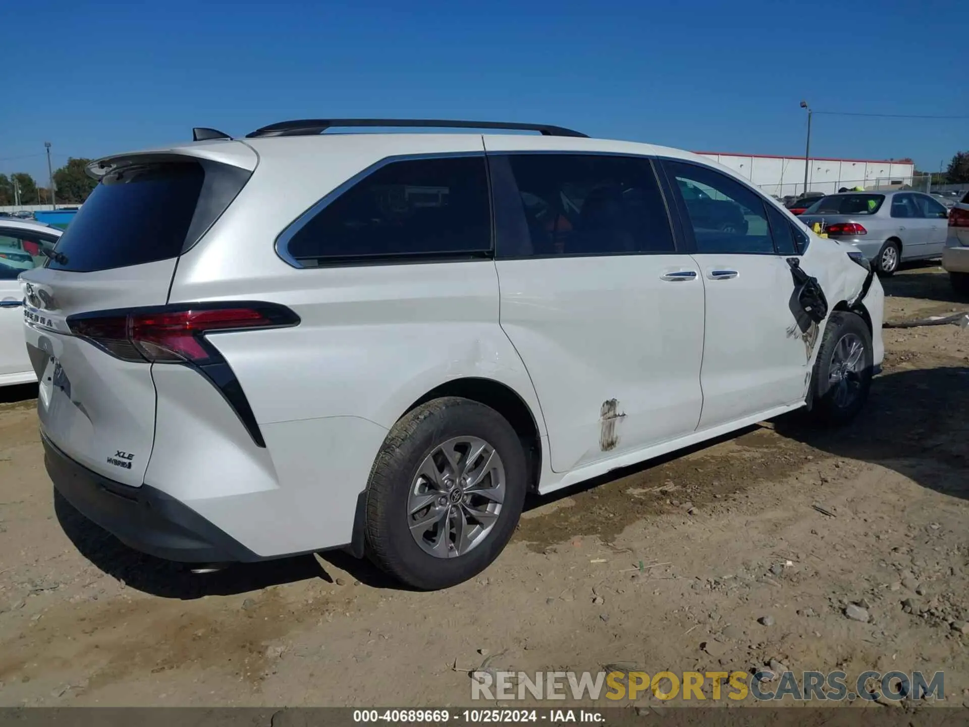4 Photograph of a damaged car 5TDYRKEC7NS119112 TOYOTA SIENNA 2022