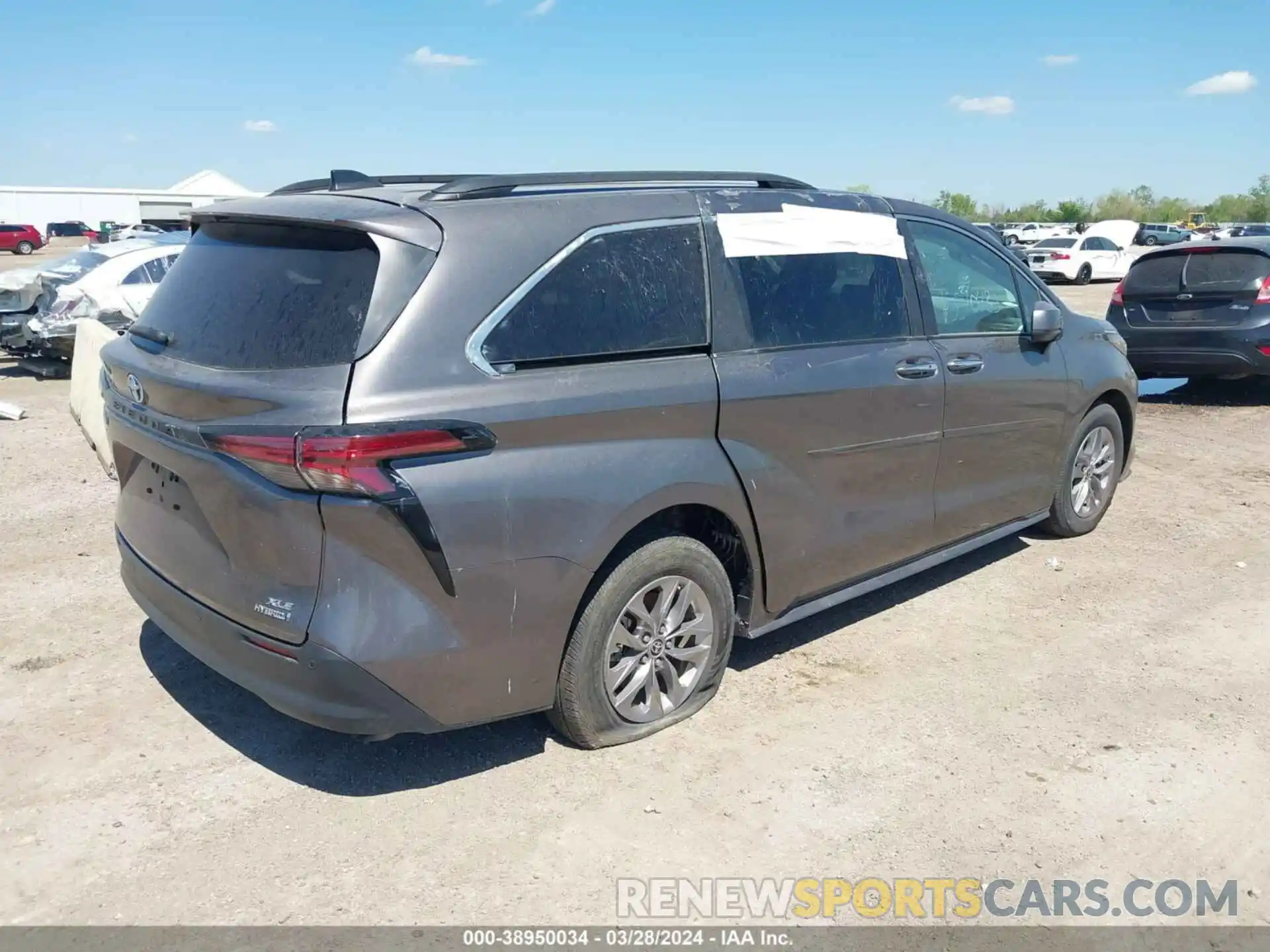 6 Photograph of a damaged car 5TDYRKEC8N5114940 TOYOTA SIENNA 2022