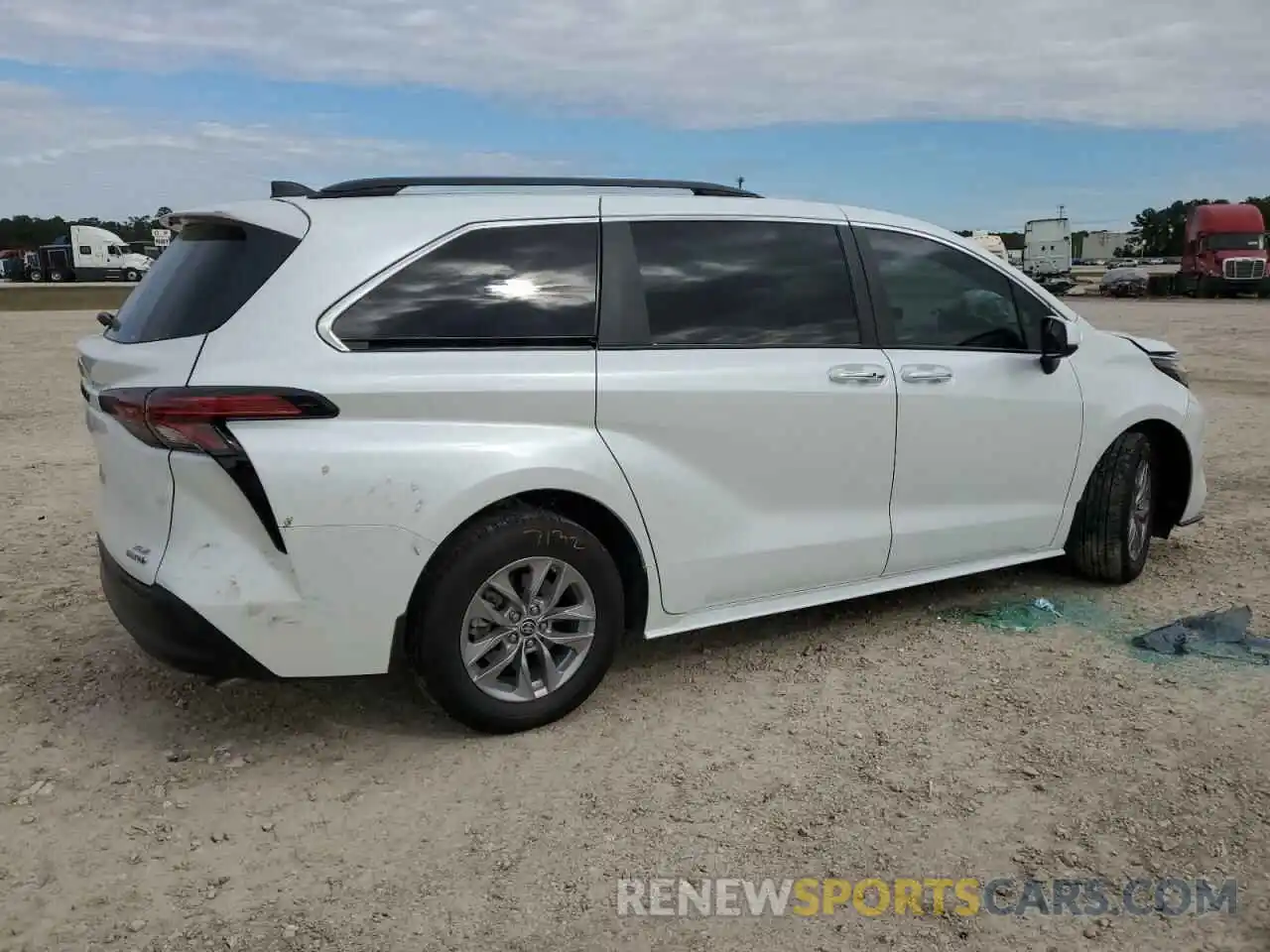 3 Photograph of a damaged car 5TDYRKEC9NS098411 TOYOTA SIENNA 2022