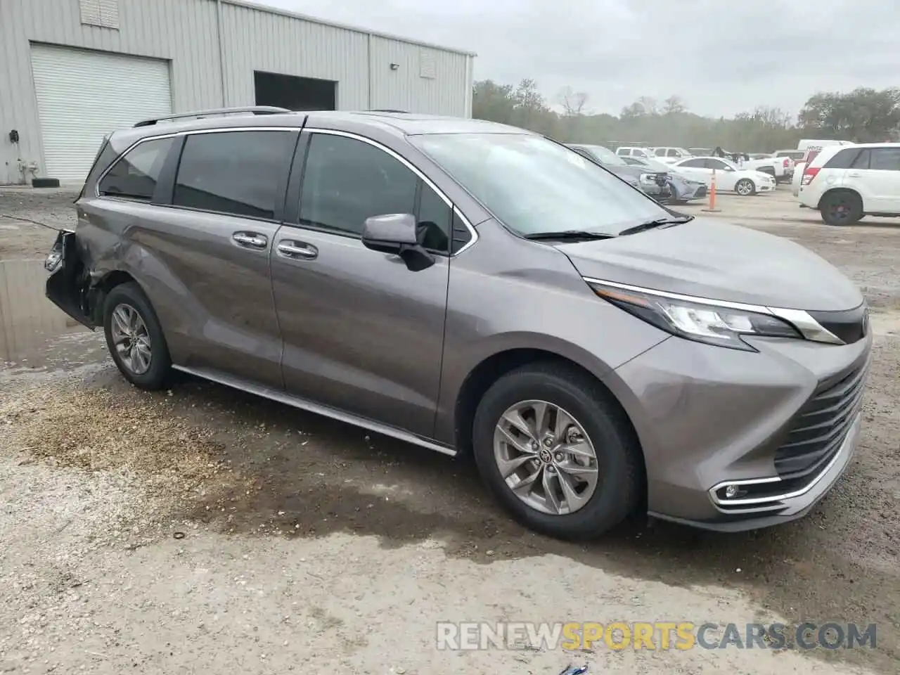 4 Photograph of a damaged car 5TDYRKECXNS087319 TOYOTA SIENNA 2022